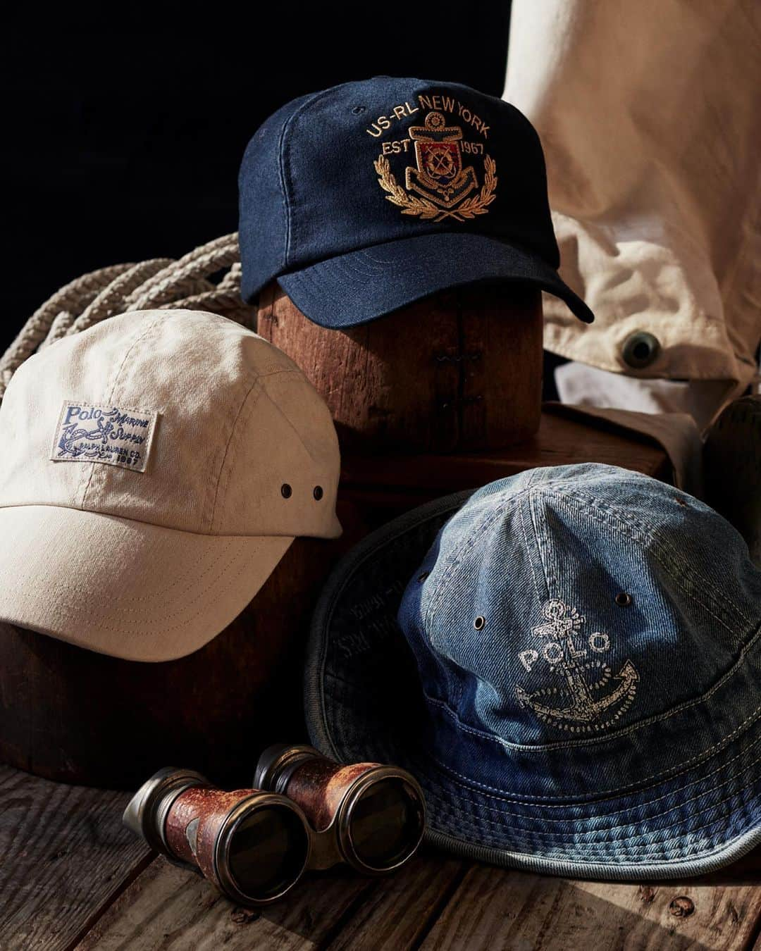 Polo Ralph Laurenさんのインスタグラム写真 - (Polo Ralph LaurenInstagram)「Drawing on iconic details of seafaring regalia, the intricate embroidery and print details of our	#PoloRLStyle hats preserve maritime heritage.  See more #PoloRalphLauren accessories via the link in bio.」6月4日 4時12分 - poloralphlauren