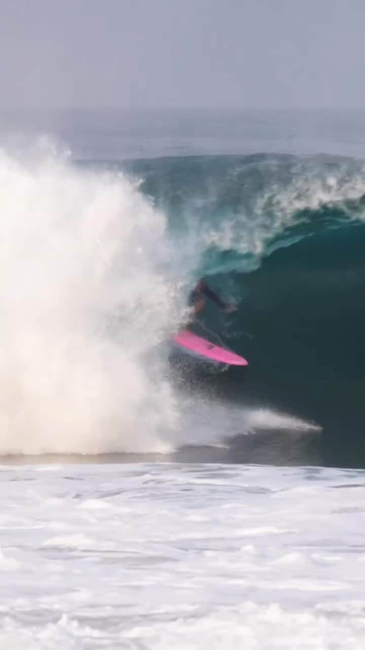 ジェイミー・オブライエンのインスタグラム：「Should I stay Soft all summer ? @jamieobriensurfexperience」