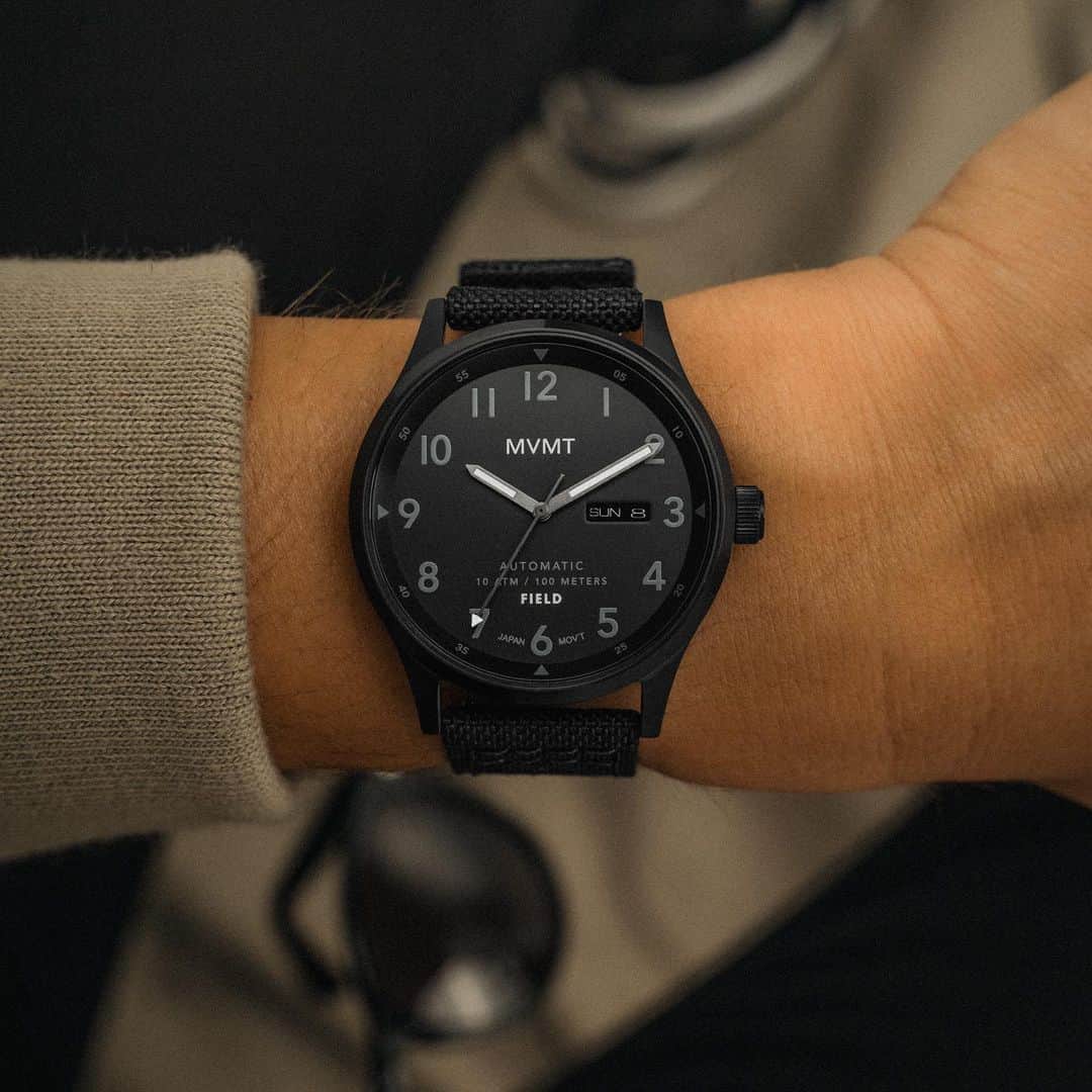 MVMTさんのインスタグラム写真 - (MVMTInstagram)「Adventure-ready sidekicks decked in the colors of the wild. The new Field Automatic comes in Triple Black or Pine Green. #jointhemvmt」6月4日 6時22分 - mvmt