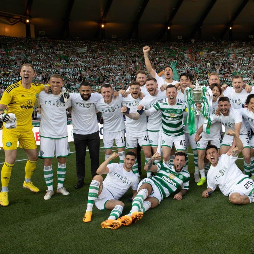 ジョー・ハートさんのインスタグラム写真 - (ジョー・ハートInstagram)「A historic treble @celticfc wow … what a feeling 🍀🍀💚💚」6月4日 17時38分 - joehartofficial