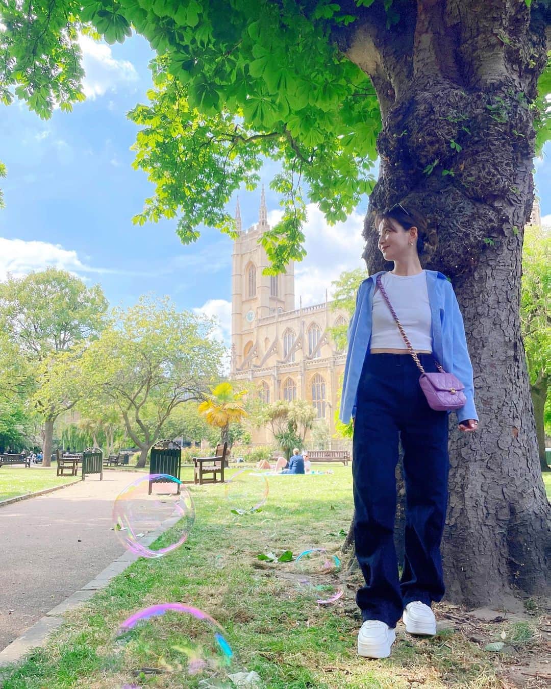 のインスタグラム：「June might be the best time of the year in London ✨  #london #londonlife #halftermbreak」