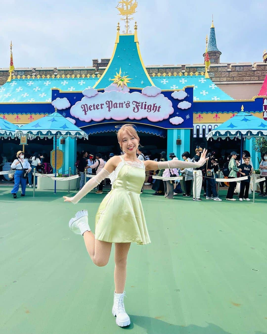 海老沢恵莉香さんのインスタグラム写真 - (海老沢恵莉香Instagram)「Rombongan ciwi2 paling heboh di Disney, sampe diinget sama staffnya🤣  ででにーわちゃわちゃ編！！！ 妖精をプリンセス界に招いていただき誠に光栄でしたわ👸🏼  #disney #disneyprincess #ディズニー #ディズニープリンセス」6月4日 16時28分 - erika_ebisawa