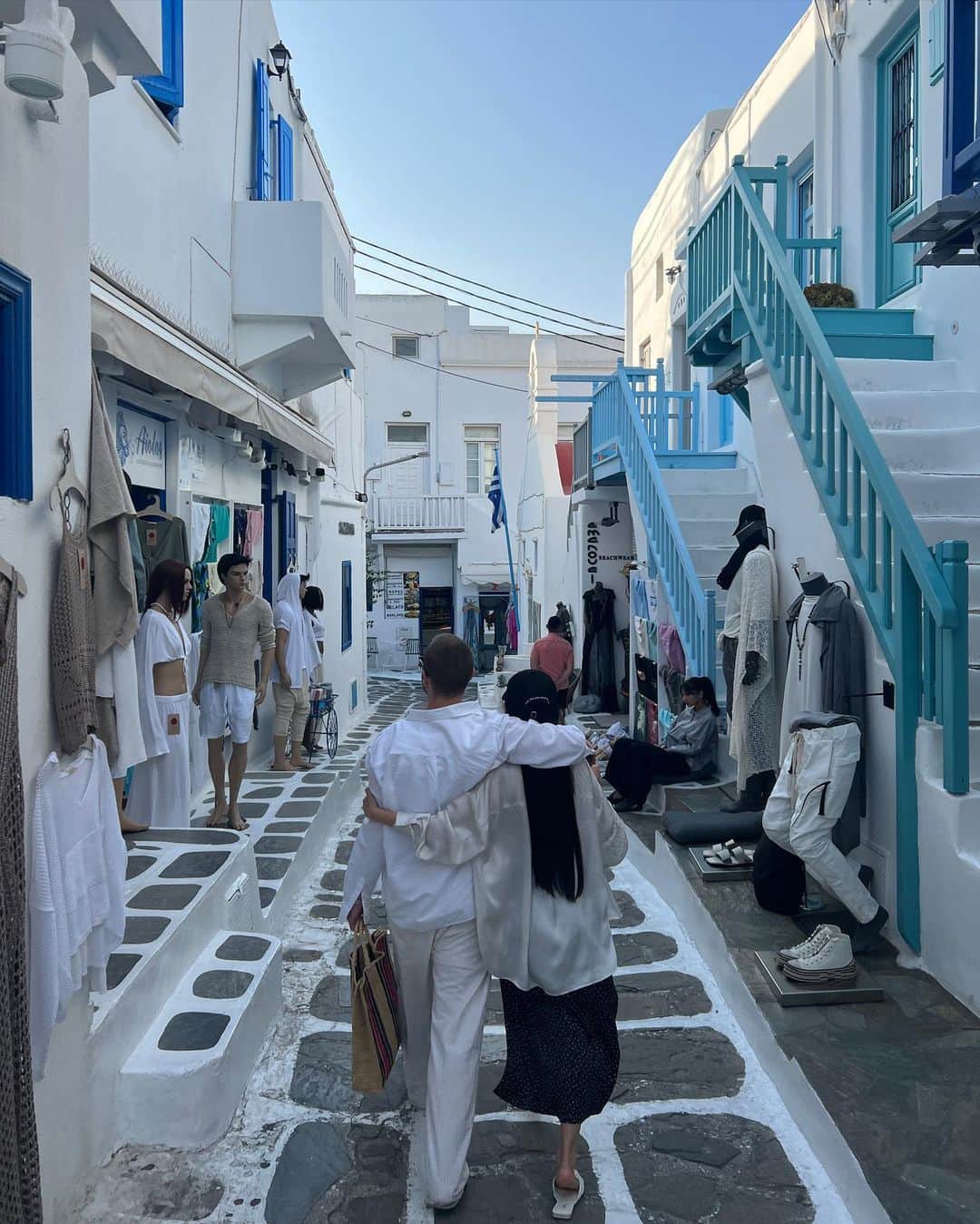 けみおさんのインスタグラム写真 - (けみおInstagram)「island girls 🏝️🧜‍♂️💙💙」6月4日 16時40分 - mmkemio