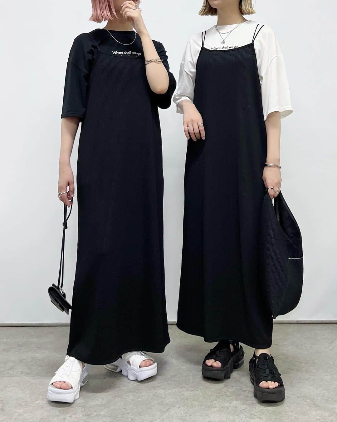 SAYUNAOさんのインスタグラム写真 - (SAYUNAOInstagram)「限定価格になっている GU WOMEN #リブキャミソールワンピース (Lsize) を使った着回し5コーデ  着心地のいいリブ素材◎ 着回しがきくしレイヤードしやすいので 1枚持っていると🙆‍♀️  【3枚目】 UNIQLO  WOMEN #リブクルーネックT (Ssize) WEGO スタンドネックミリタリーベスト(FREEsize)  【4枚目】 しまむら メッセージPtT(Msize) オフホワイト  521-5964、  ブラック 521-5972  【5枚目】 しまむら ソデフレアシャツムジナガ(Lsize) 淡白 527-0994、淡黒 527-0998 UNIQLO WOMEN  #アメリカンスリーブタンクトップ (Ssize)  【6枚目】 UNIQLO  WOMEN リブクルーネックT (Ssize)  【7枚目】 UNIQLO  WOMEN リブクルーネックT (Ssize) アベイル SUダブルシャツJK(Lsize) 淡薄橙 420-0792、中黒 420-0812  左sayu  右nao 身長157㎝で上記アイテム着用しています🦕🦕  @gu_for_all_  @gu_global @uniqlo_jp　@uniqlo_with @shimastyle.jp @grshimamura @flc___official @gravail @wego_official」6月4日 17時10分 - sn__linklink