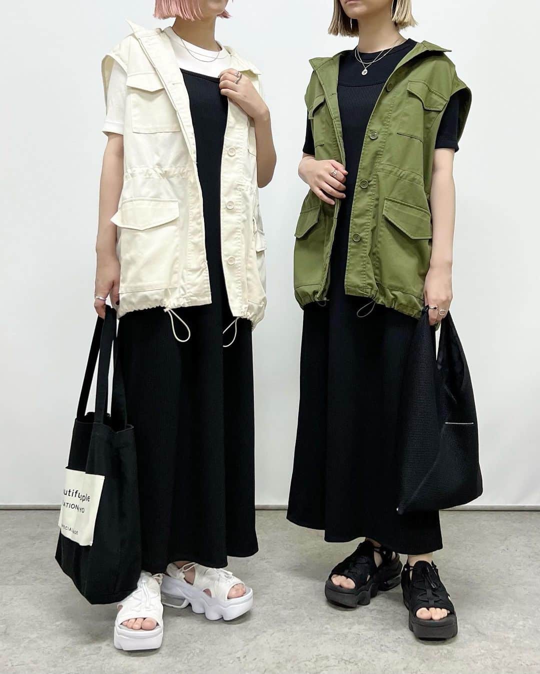 SAYUNAOさんのインスタグラム写真 - (SAYUNAOInstagram)「限定価格になっている GU WOMEN #リブキャミソールワンピース (Lsize) を使った着回し5コーデ  着心地のいいリブ素材◎ 着回しがきくしレイヤードしやすいので 1枚持っていると🙆‍♀️  【3枚目】 UNIQLO  WOMEN #リブクルーネックT (Ssize) WEGO スタンドネックミリタリーベスト(FREEsize)  【4枚目】 しまむら メッセージPtT(Msize) オフホワイト  521-5964、  ブラック 521-5972  【5枚目】 しまむら ソデフレアシャツムジナガ(Lsize) 淡白 527-0994、淡黒 527-0998 UNIQLO WOMEN  #アメリカンスリーブタンクトップ (Ssize)  【6枚目】 UNIQLO  WOMEN リブクルーネックT (Ssize)  【7枚目】 UNIQLO  WOMEN リブクルーネックT (Ssize) アベイル SUダブルシャツJK(Lsize) 淡薄橙 420-0792、中黒 420-0812  左sayu  右nao 身長157㎝で上記アイテム着用しています🦕🦕  @gu_for_all_  @gu_global @uniqlo_jp　@uniqlo_with @shimastyle.jp @grshimamura @flc___official @gravail @wego_official」6月4日 17時10分 - sn__linklink