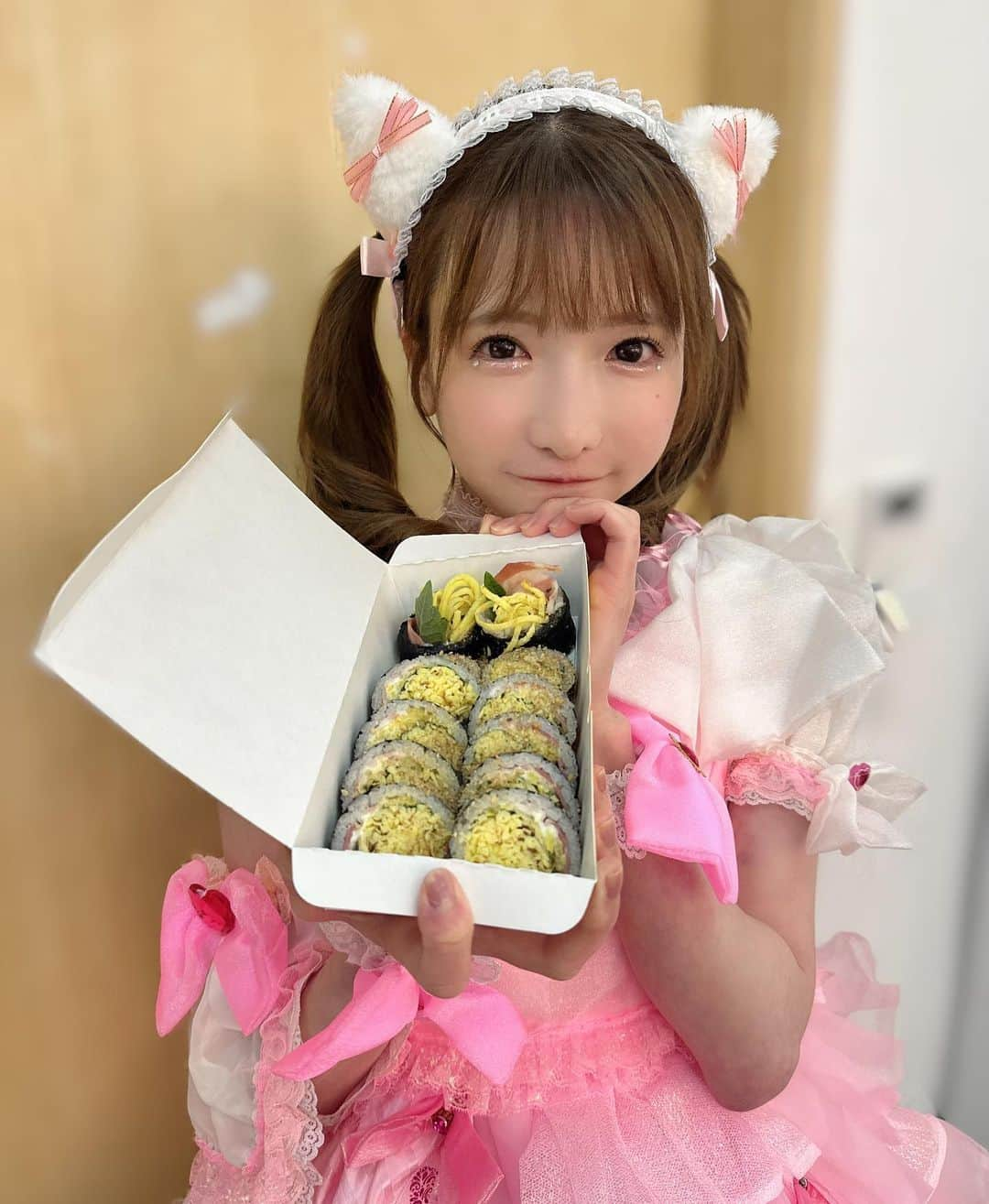 もえのあずきさんのインスタグラム写真 - (もえのあずきInstagram)「にゃんにゃんにゃん🐈🎀 #もえあず#tifasiatour #tif2023#ピンク衣装#アイドル衣装 #ツインテール#ねこすたぐらむ #韓国グルメ」6月4日 17時06分 - moeazukitty