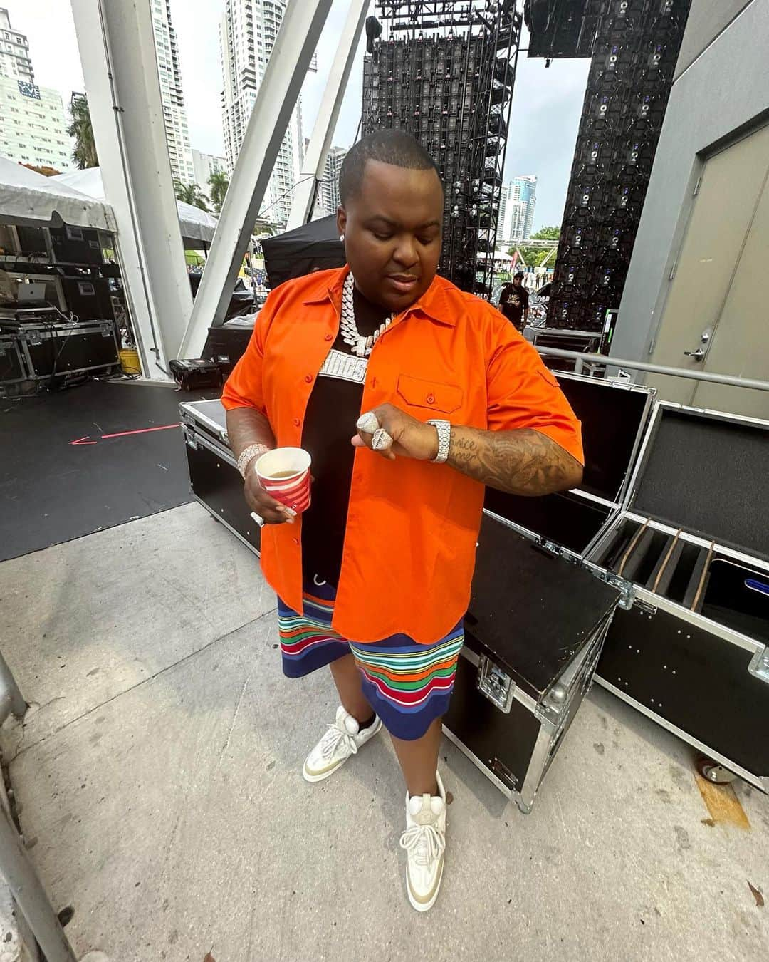 ショーン・キングストンさんのインスタグラム写真 - (ショーン・キングストンInstagram)「Time Is Money 💰」6月4日 9時06分 - seankingston