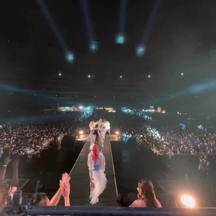 のインスタグラム：「盛り上がりました！昨夜は昨年に続いて2年連続MUSIC CIRCUS FUKUOKAにBNTで出演しました。なんと、なんと、千原せいじさん、しみけんさん、肉の巨匠森田さんが来てくれてLIVEを盛りあげてくれました。完売満員のドーム熱気が凄かったですね。次回は大阪？？ . . #musiccircus #musiccircusfukuoka  #djdragon #beautynoisetokyo #fukomka #千原せいじ #しみけん #森田隼人」