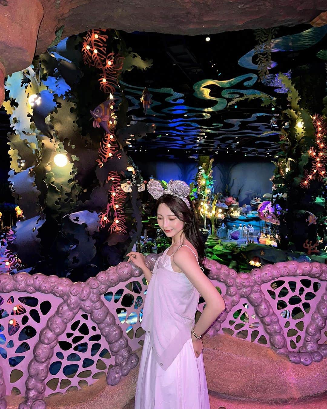 岸本沙季のインスタグラム：「夏先取り🐠🐚 ・ ・ ・ #ディズニーシー#ディズニーランド#ディズニーコーデ」