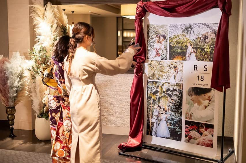 フォーチュン イン ザ テラス ≪新潟県新潟市：結婚式場≫のインスタグラム：「. #tapestry  . . ゲストをお招きする披露宴会場の前に おふたりの世界にご案内。  オリジナルタペストリーで ゲストのインパクトと 期待値UP☀︎」