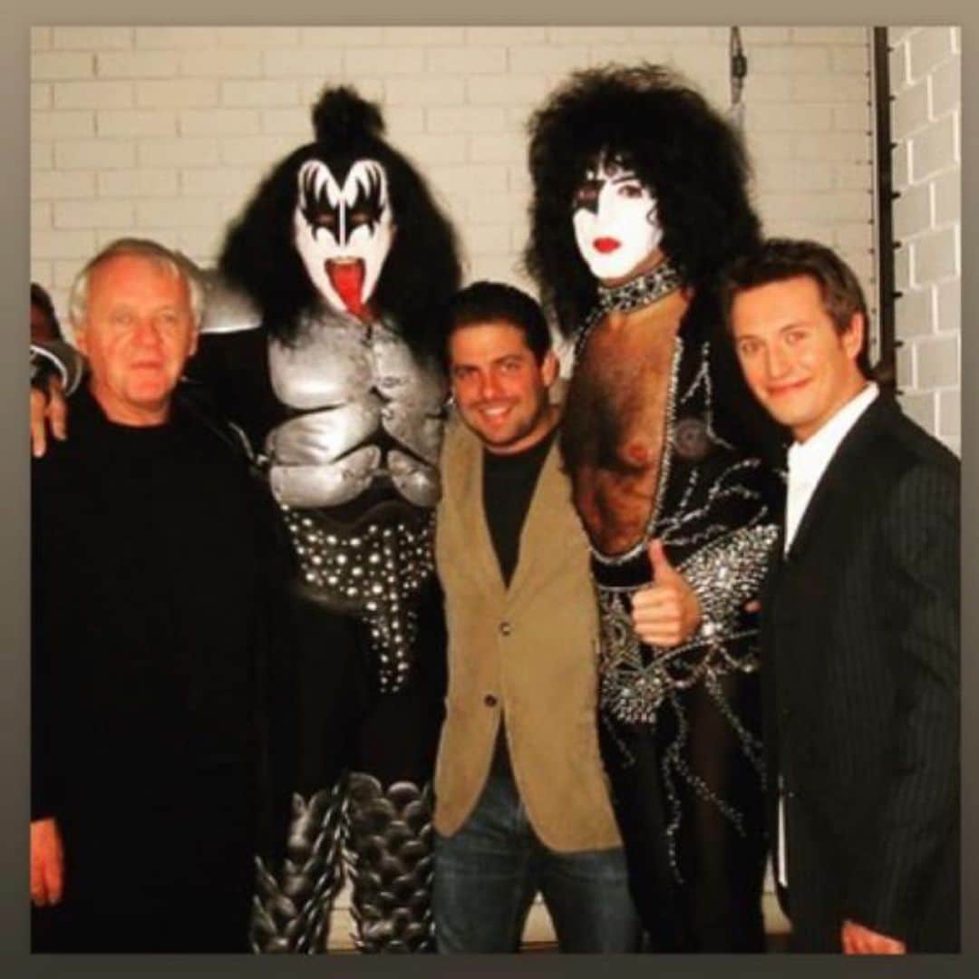 ブレット・ラトナーのインスタグラム：「On my first trip to Australia in Melbourne for the release of #RedDragon to do @rovemcmanus show with @anthonyhopkins and bumped into @genesimmons and @paulstanleylive」