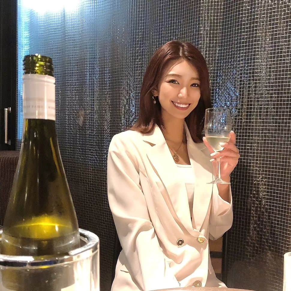 成沢紫音さんのインスタグラム写真 - (成沢紫音Instagram)「たまーに大好きなワイン🍷⁡ ⁡⁡⁡ ⁡」6月4日 12時28分 - onchan4031