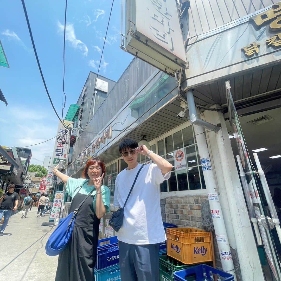 金田哲のインスタグラム：「韓国で最高の仕事でした♤♢♧♡ 次の日、鬼奴ねぇさんにめっっちゃ美味しいタッカンマリ屋さんをご馳走になりました！ご馳走様でした😋 諸々の様子は近日YouTubeはんにゃ金田SHOWにて公開👍#渡韓記録🇰🇷✍️」