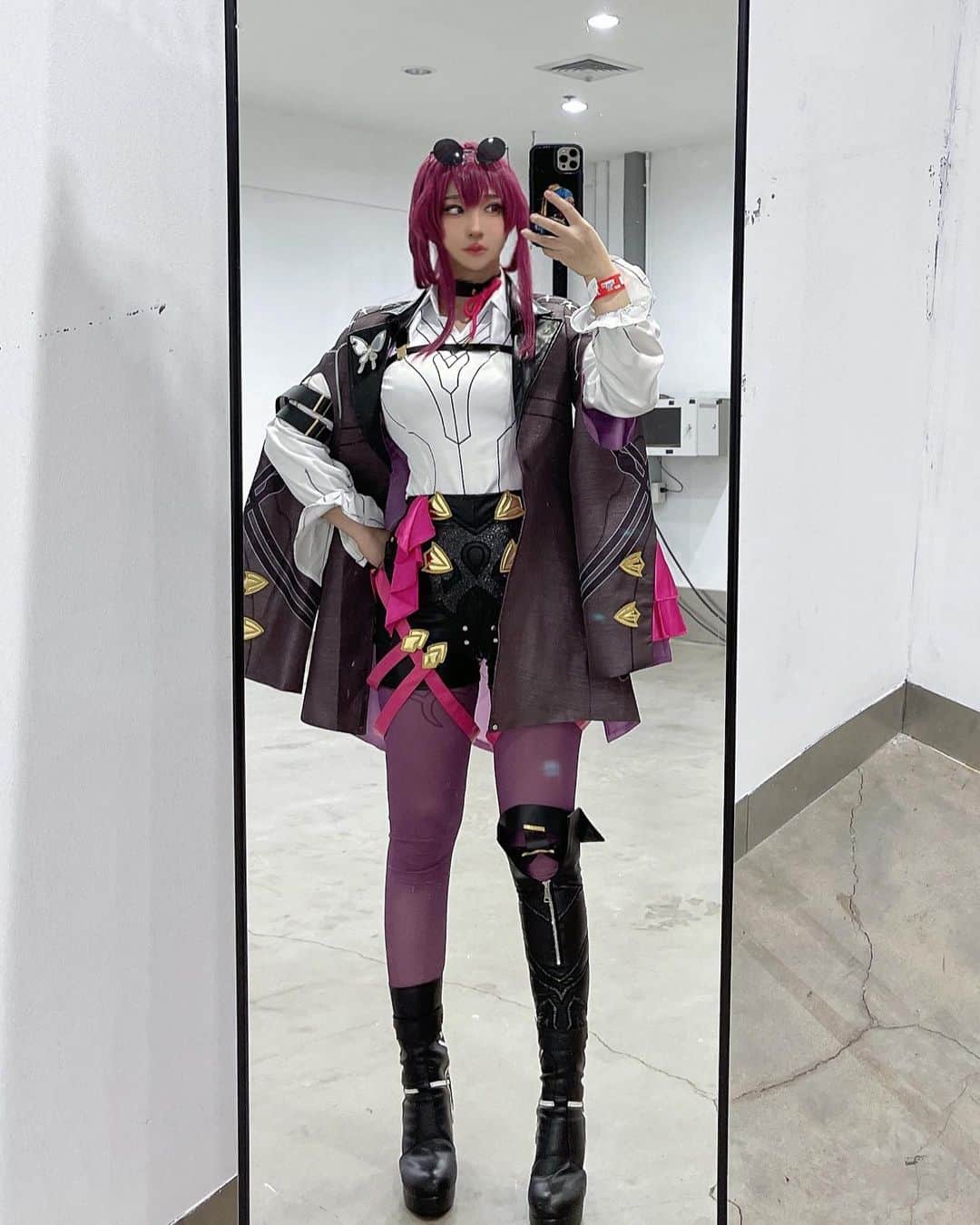 千尋さんのインスタグラム写真 - (千尋Instagram)「Maruya DAY2❤️  Booth&Cheki time  12:00pm-18:00pm  #maruya  #cosplay #honkaistarrail #kafka」6月4日 13時32分 - chihiro_chang