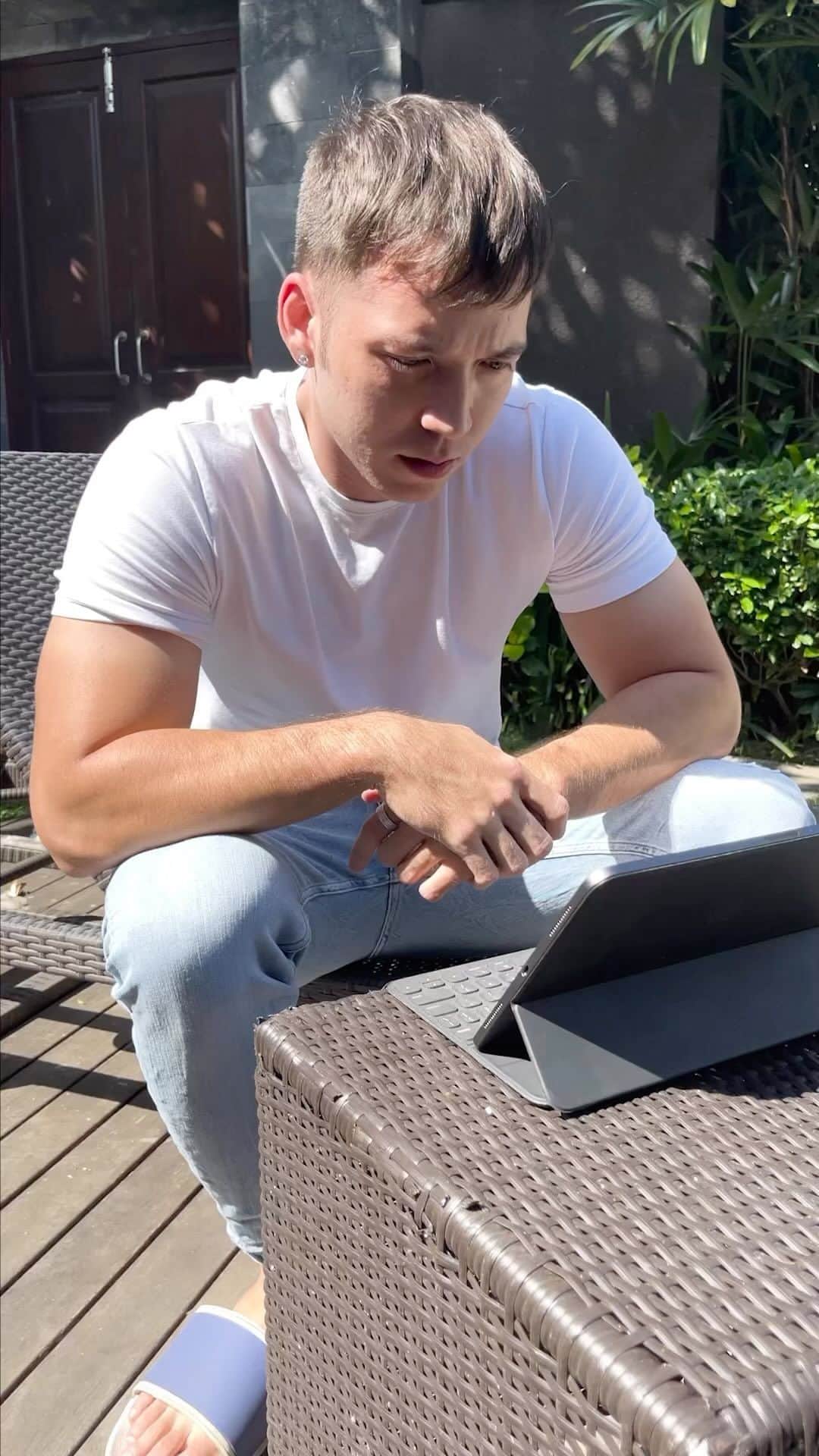 ステファン・ウィリアムのインスタグラム：「Yang belum kenal OctaFX dan mau penghasilan kalian lebih baik langsung download @octafx_official_indonesia sekarang juga! di OctaFX kalian bisa dapeting bonus 100% dideposit kalian dengan pakai kode STEFAN100 yuk langsung aja klik link di bawah ya!☺️  https://bit.ly/STEFAN100」