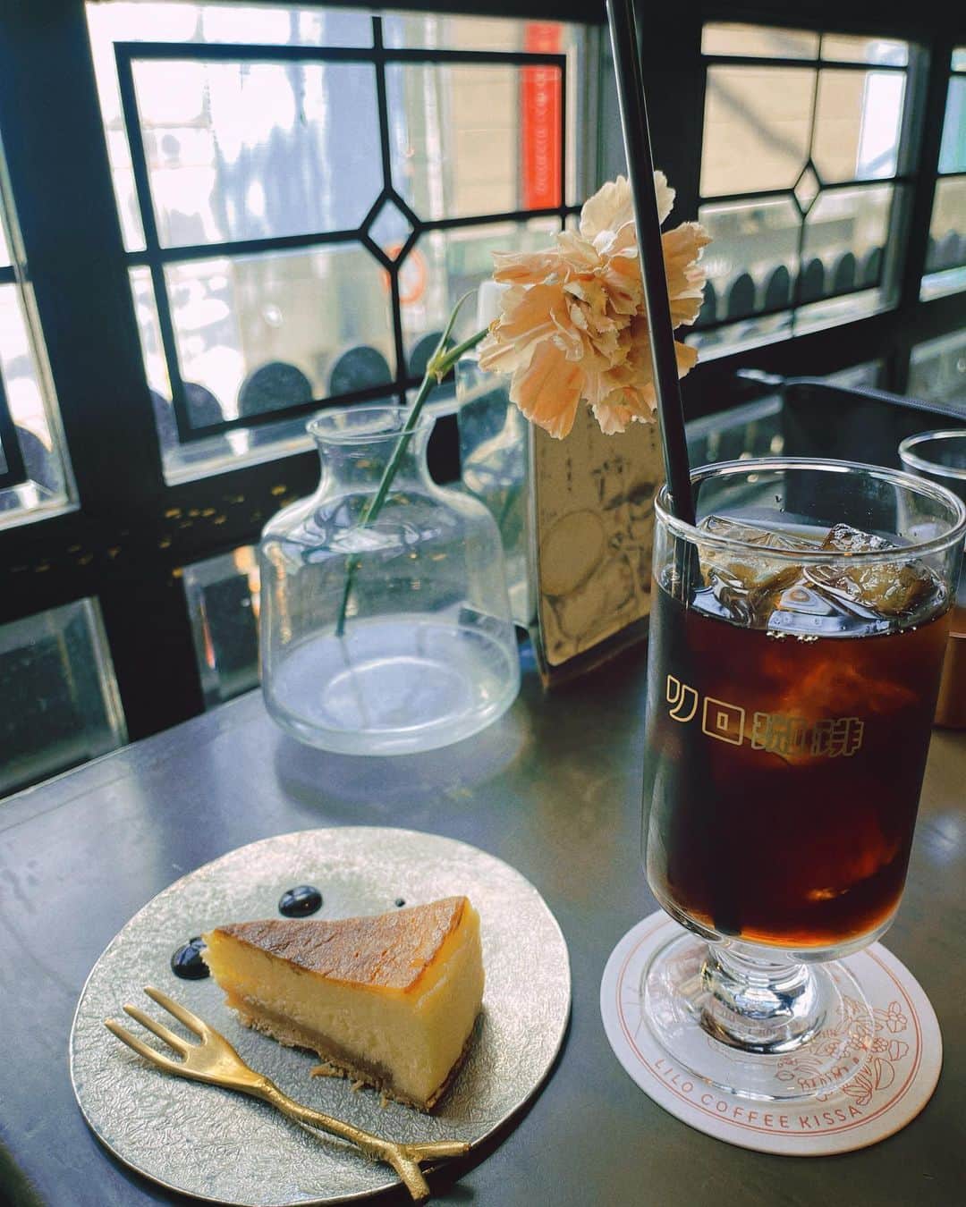 川崎優さんのインスタグラム写真 - (川崎優Instagram)「. . アイスコーフィーの季節。  #リロ珈琲喫茶  #毎日コーヒーを飲みすぎている #☕️」6月4日 14時09分 - yuu__noir