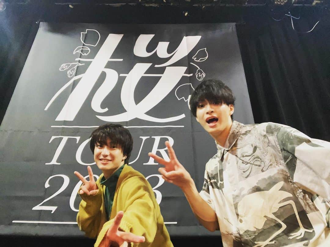 のインスタグラム：「桜ツアー<晩春>ありがとうございました。  幸せな疲労感とはまさしくこれ！ って感じでした。  一生懸命、真面目に馬鹿になれる場所があって良かったなと心から思います。  キーボード、ジョーさんも パーカッション、打越さんも 最高でした。  次は6.14 楽しもーーーぜ」