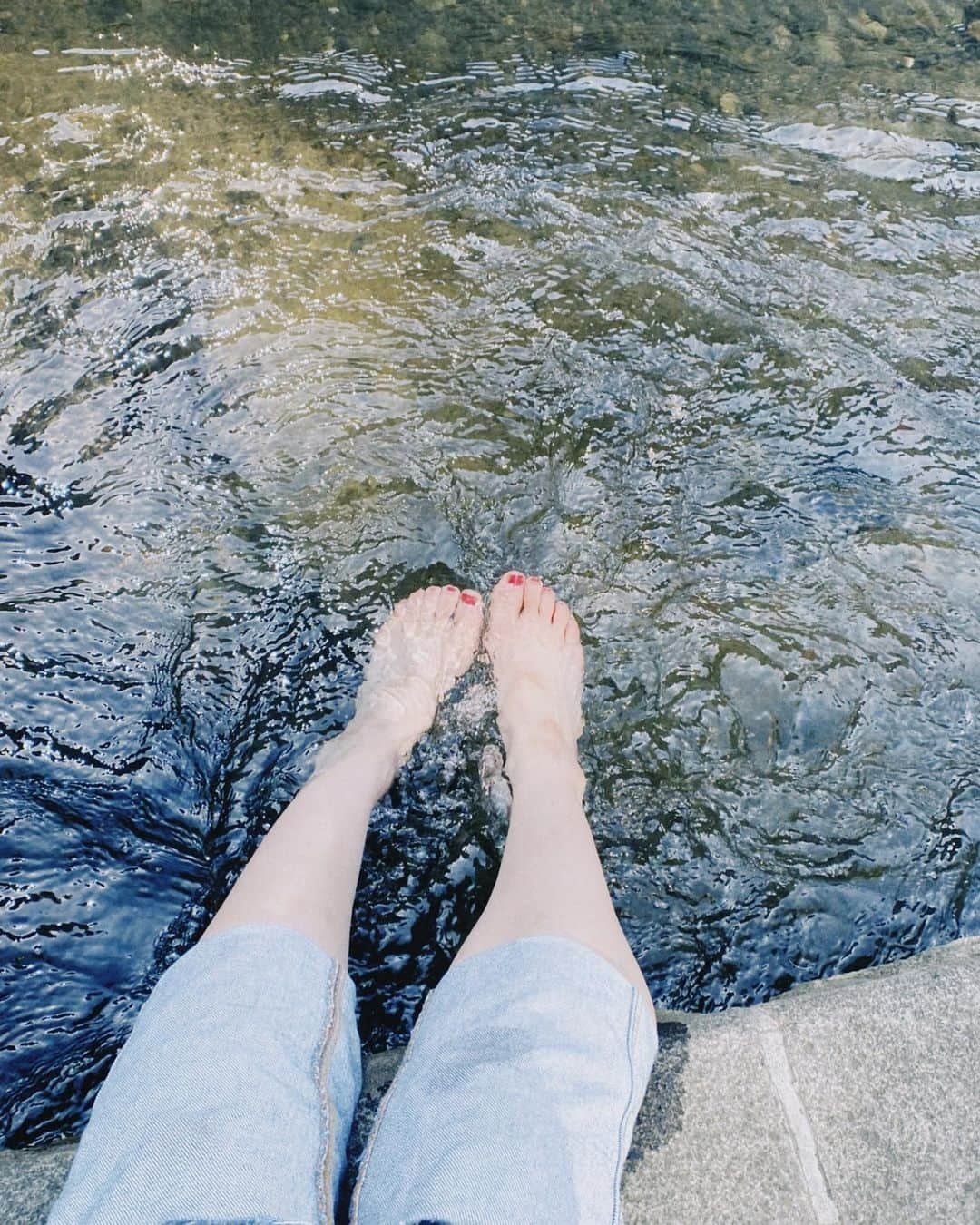 滝裕可里さんのインスタグラム写真 - (滝裕可里Instagram)「昨日は突然のご報告に 沢山のあたたかいお言葉 ありがとうございました🙏  あらためてですが 応援してもらえるって嬉しいことだ！  本当にありがとうございます。  相変わらずネイルはハゲハゲだけど あっという間の23年間に負けないぐらい 充実した日々を送っていきます！  みなさんと直接会える機会も 作っていきたいなーっと考え中  会いに来てね◡̈🍀？  これからもよろしくお願いいたします☺️」6月4日 15時24分 - takiyukari_official