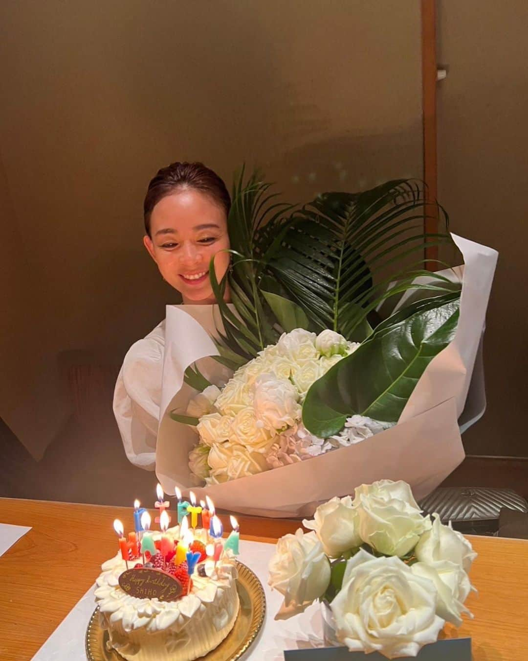 佐々木敬子さんのインスタグラム写真 - (佐々木敬子Instagram)「.  Happy Birthday SHIHO❤️❤️❤️ 昨夜は、ちょっぴり早めのお誕生日のお祝い🥂✨  自由奔放な私達だけどやればできる （自画自賛）という事でコソコソ計画したサプライズバースデー！ サプライズ大成功ーー❤️✨ と、、思っていたけど、、、 感のいい、しほには、 やっぱりうっすらバレてた😂🤣🤣  しほとは、本当に長ーいお付き合いだけど、しほからはからはいつもたくさんの愛と優しさとHappyをもらってる いつも感謝しかない✨ いつもありがとうーー💕💕💕 たくさん話して笑ってばかりの楽しい時間✨始まる前はドキドキバタバタでしたが、 良い夜でした✨ また、リベンジしましょ😂 私達の小芝居を思い出すだけで、また笑える…  お店の個室の壁には、「一期一会」  #happybirthday」6月4日 15時30分 - keikosasaki_mylan