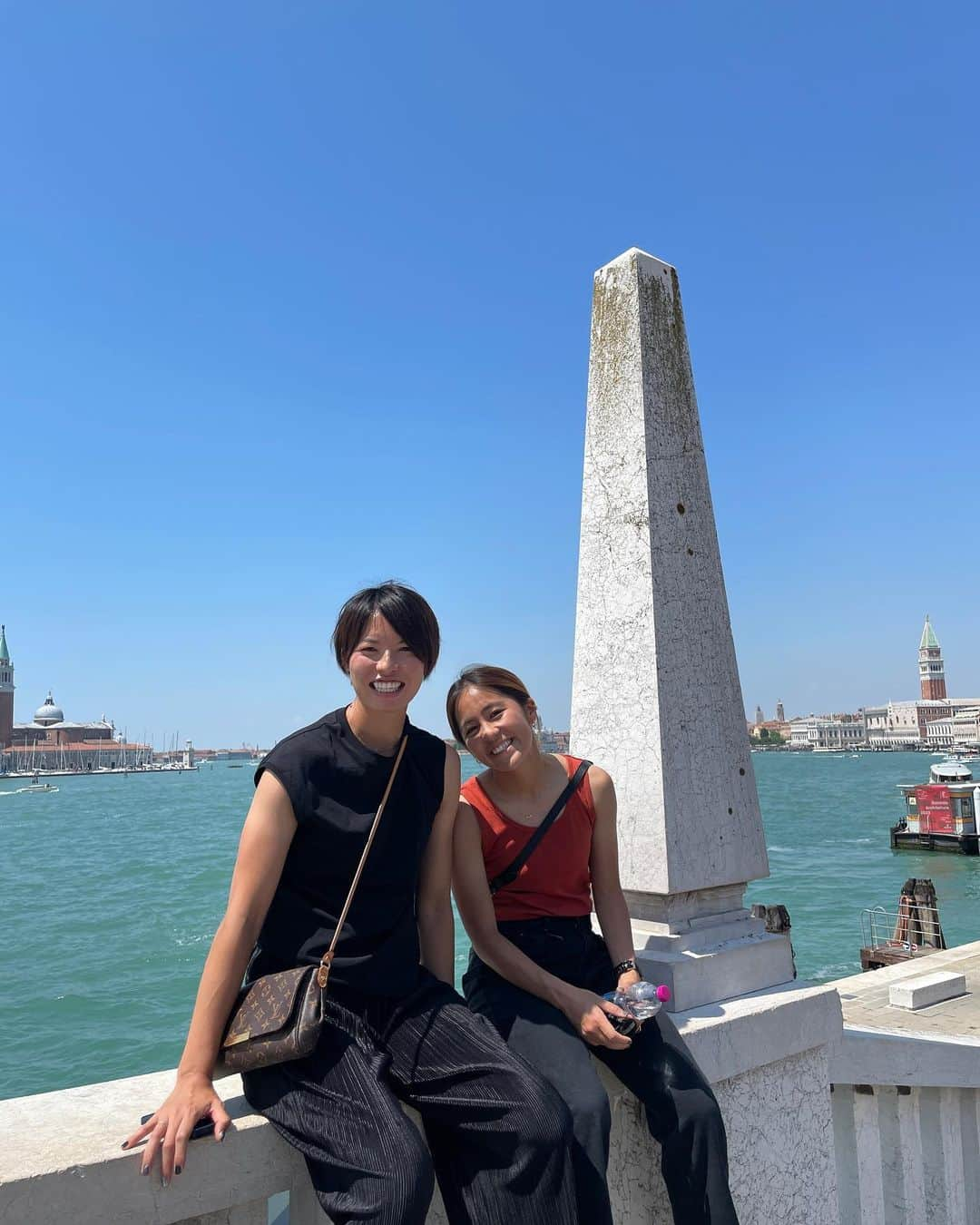 熊谷紗希さんのインスタグラム写真 - (熊谷紗希Instagram)「A short trip in Venice🇮🇹  ヴェネツィア最高でした😆が、改めて旅行はどこに行くかではなく誰と行くかだなぁと感じましたとさ🫶🏻 あー楽しかった😊❤️ #凸凹コンビ @iwabuchi.m_jp Grazie❤️🙏🏻」6月5日 1時56分 - kumagai1017