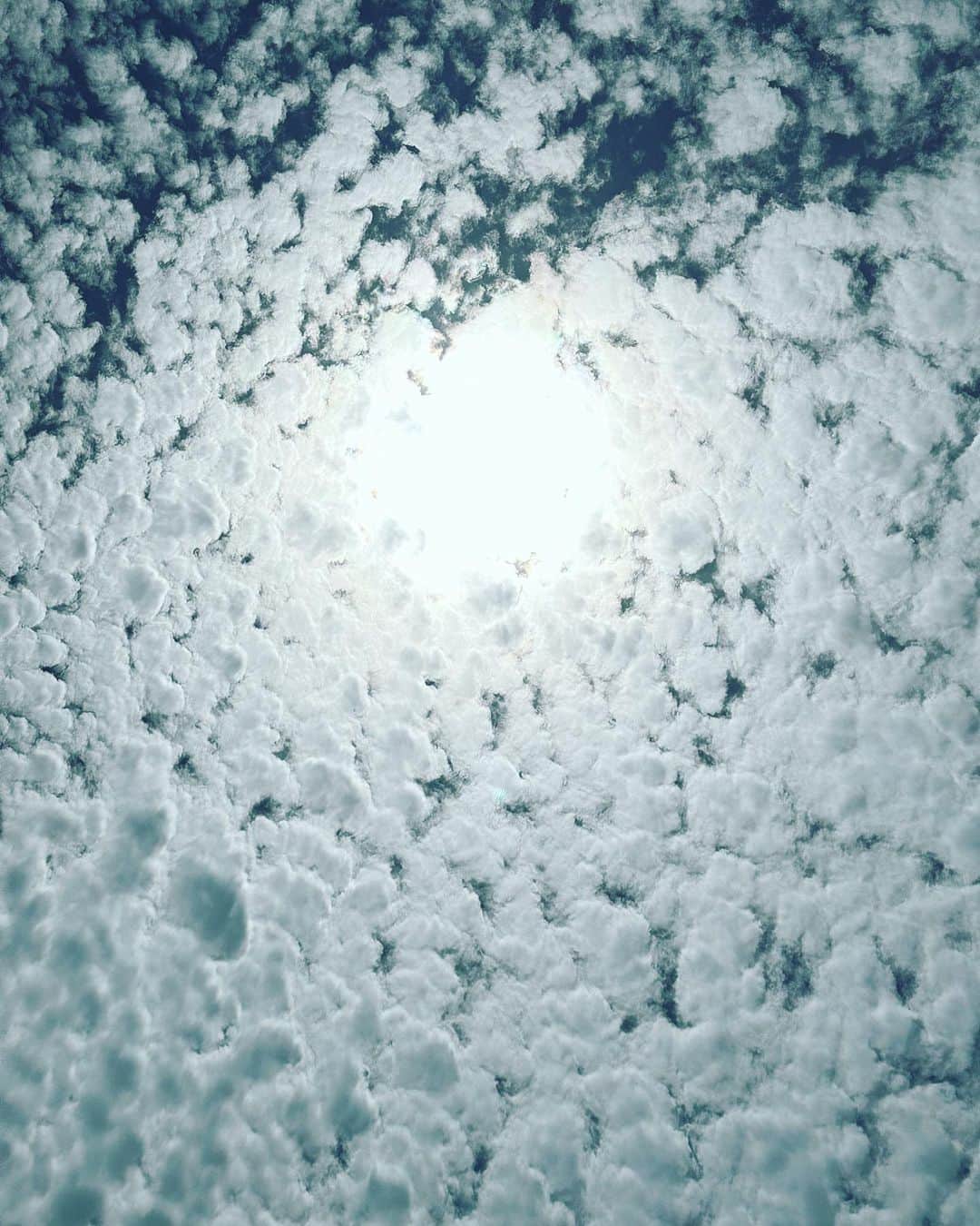 風間ゆみえのインスタグラム：「Sunday afternoon  6月4日の雲模様」