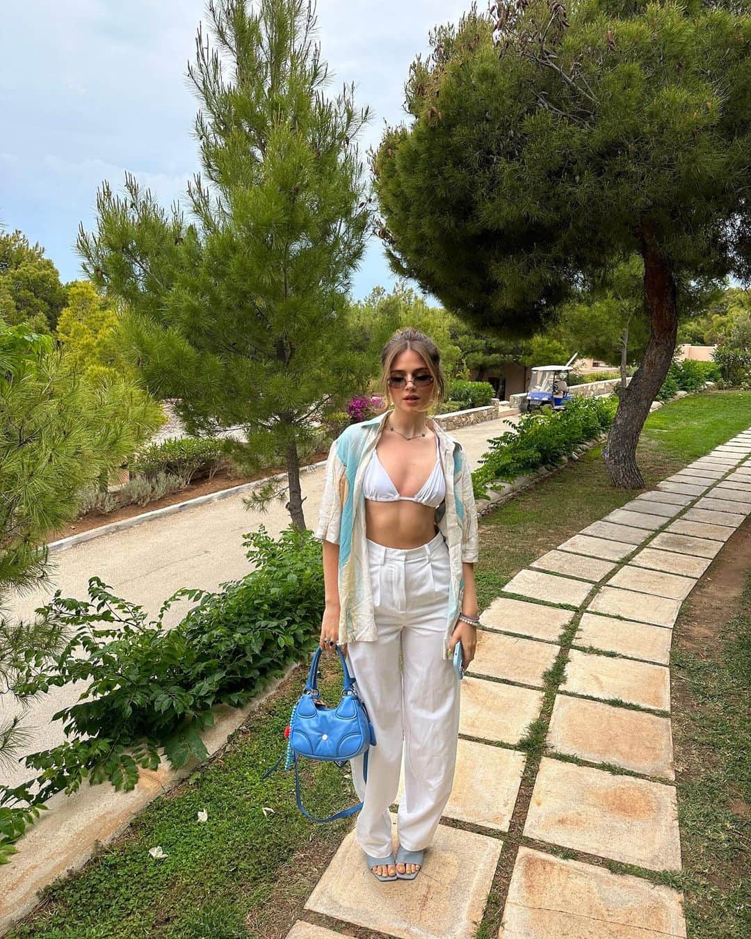 Jessy Hartelさんのインスタグラム写真 - (Jessy HartelInstagram)「baby blue」6月5日 2時47分 - jessyhartel