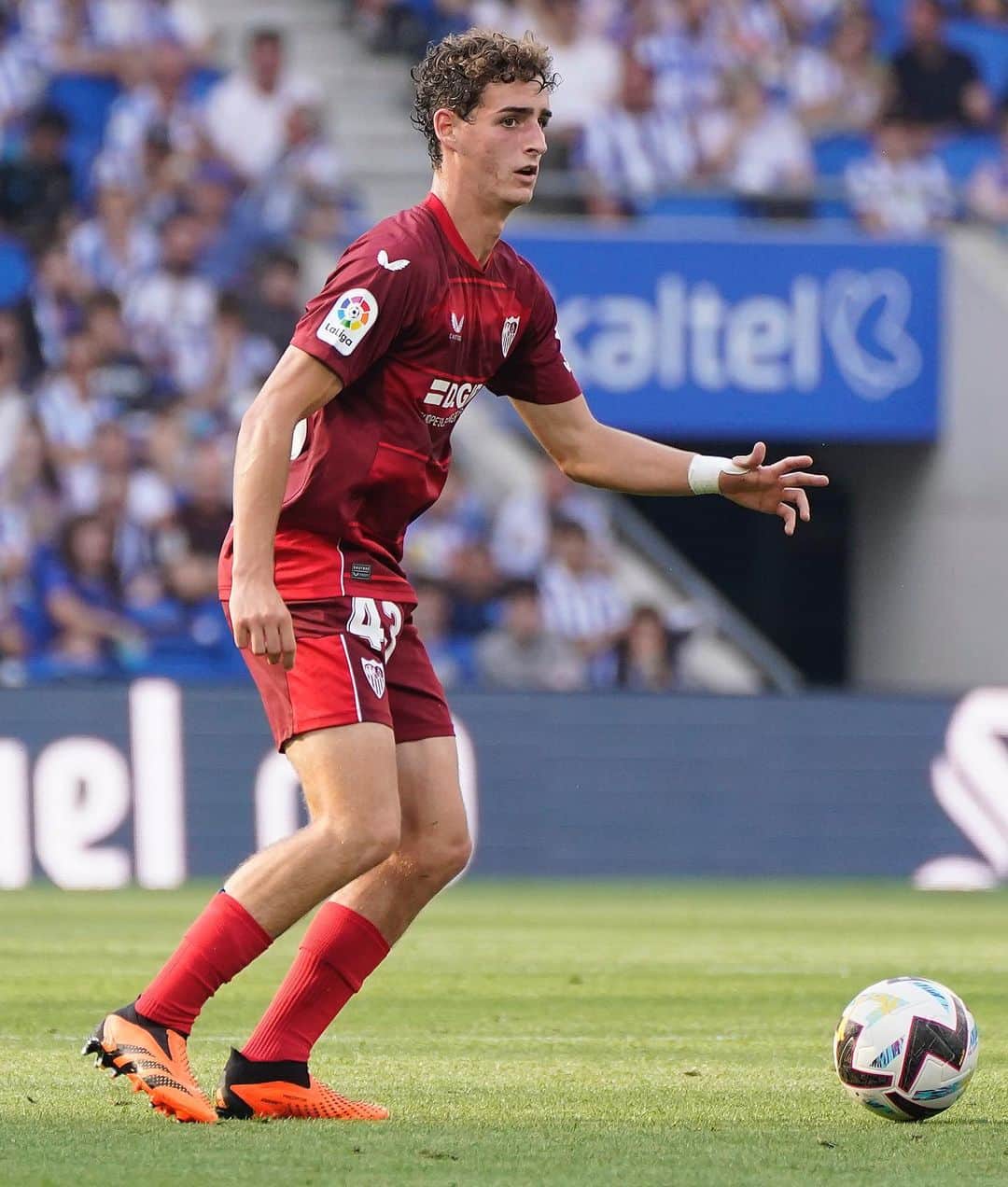 セビージャFCのインスタグラム：「📸 #RealSocidedadSevillaFC   #WeareSevilla #NuncaTeRindas #laliga」