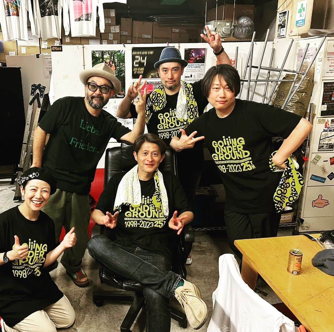 松本素生さんのインスタグラム写真 - (松本素生Instagram)「monthly GIG4回目完走。 今日は、３人体制になってからのGOING UNDER GROUNDの楽曲たちを皆様からの投票で。  情緒が忙しいLIVEだったけど、最高な時間でした！ありがとうございました！  がんばろうね！  PS ぐっちゃん、会いたいよ😭😭」6月4日 18時23分 - sou_matsumoto