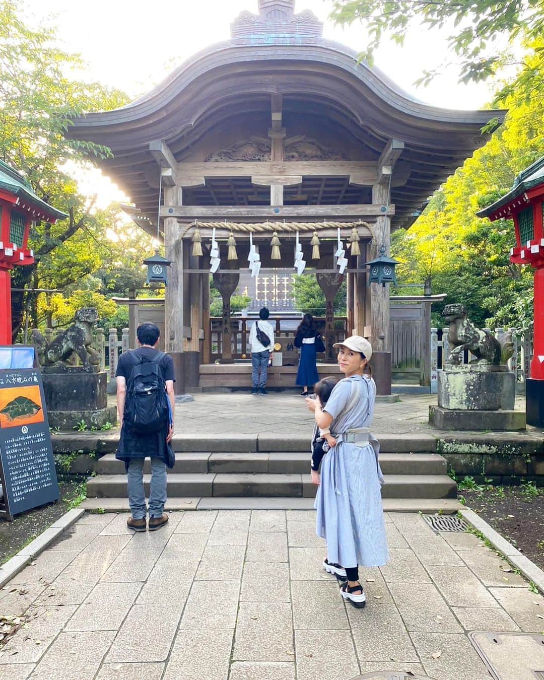 中川真依のインスタグラム：「. ずっと行きたいと思っていた江ノ島神社へ⛩ 階段はキツかったけど とっても良いところでした☺️✨ #江ノ島神社  #弾丸 #またゆっくり行きたいな」