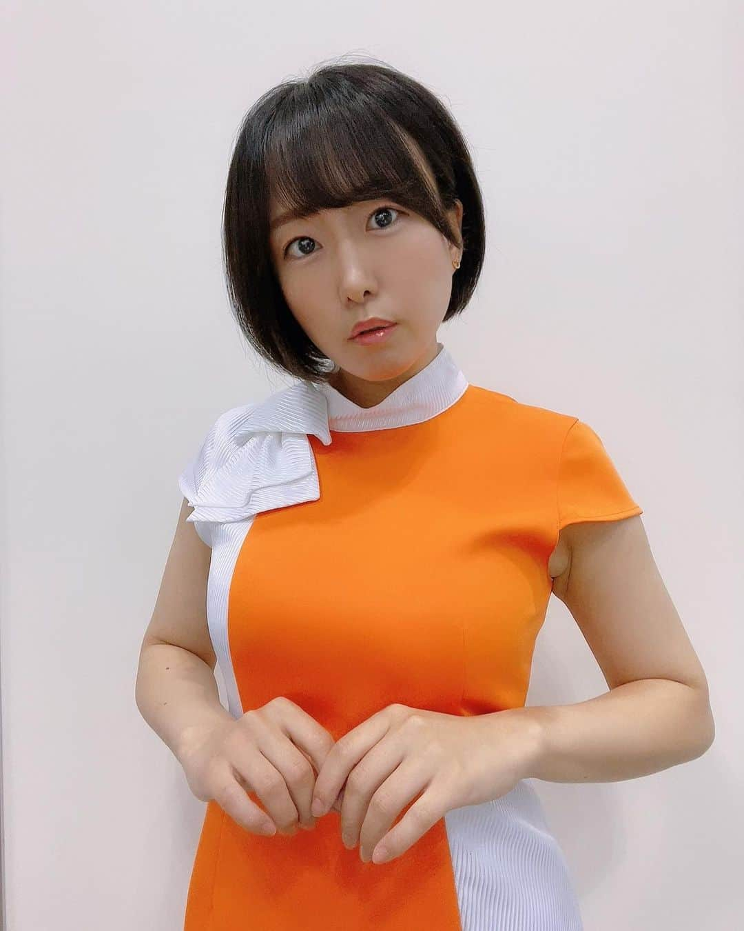 蒼井まやさんのインスタグラム写真 - (蒼井まやInstagram)「. コスチュームが可愛かったので久々に🧡 オレンジ似合っちゃうんだよなぁ…  #イベントコンパニオン #イベコン #コンパニオン #コスチューム #衣装 #衣装 #衣装レンタル #可愛いコーデ #japan #japanesegirl #asiangirls #asianbeauty #japanesemodel #japaneseidol #asiangirls #asianbeauty #เซ็กซี่ #น่ารักจัง #偶像 #日本的偶像 #ショートカット #ショートカット女子 #ショートヘア #ショートヘア女子 #ショート女子 #ショートヘアー」6月4日 18時33分 - mayayan_dayo