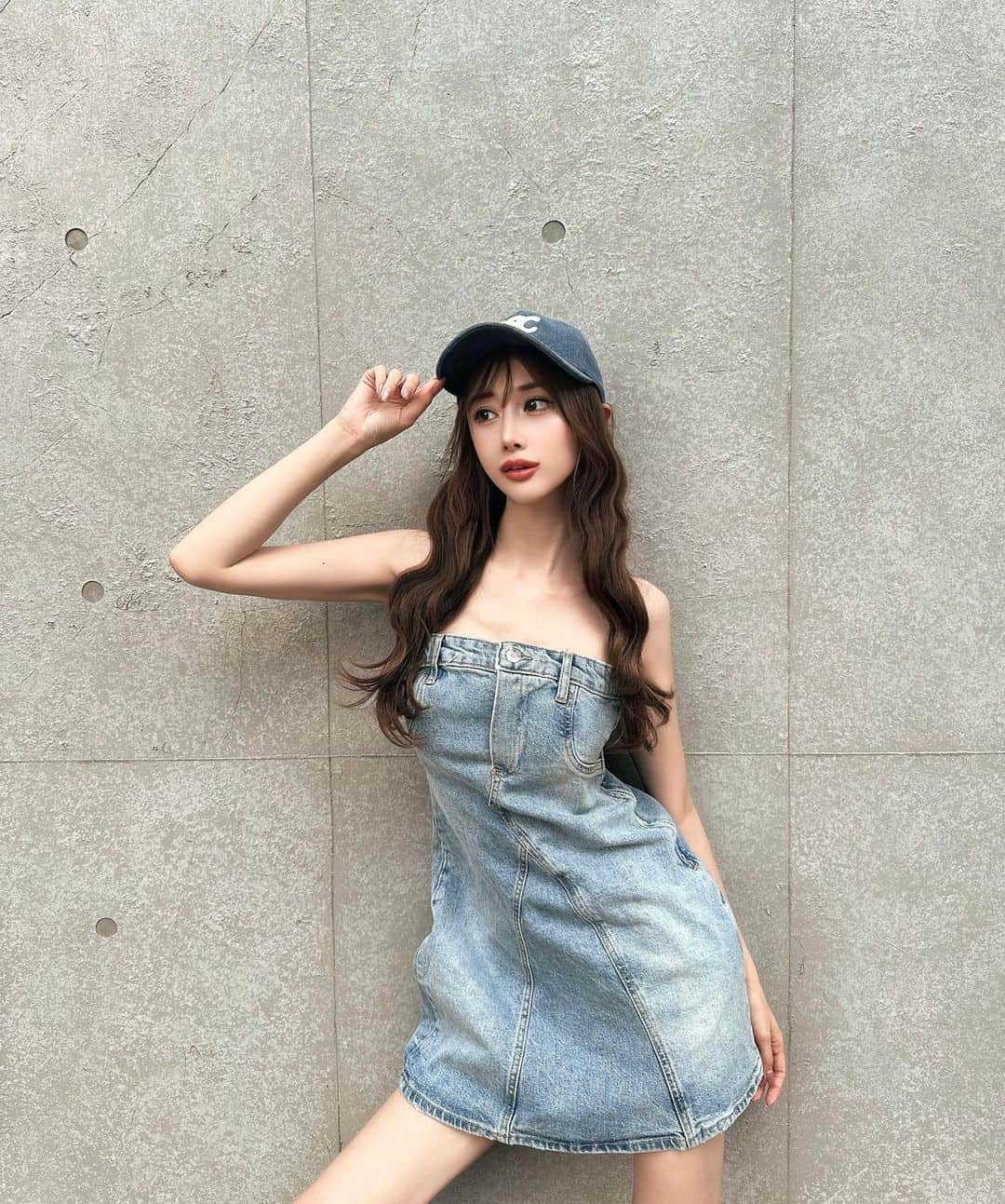 ゆかちんさんのインスタグラム写真 - (ゆかちんInstagram)「デニム🧢×デニム👖  CAP🧢CELINE デニムワンピ👖 ZARA：品番9213/001  #デニムコーデ #デニムワンピース  #カジュアルコーデ #デニムスカート  #オシャレコーデ #オシャレ女子」6月4日 18時51分 - y__chan___