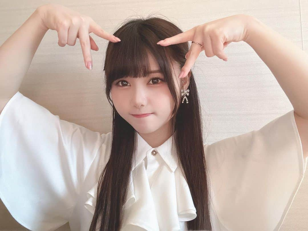 伊藤理々杏のインスタグラム：「🌷🎀  ミーグリありがとうございました。  楽しかったー！！  #乃木坂46 #伊藤理々杏」