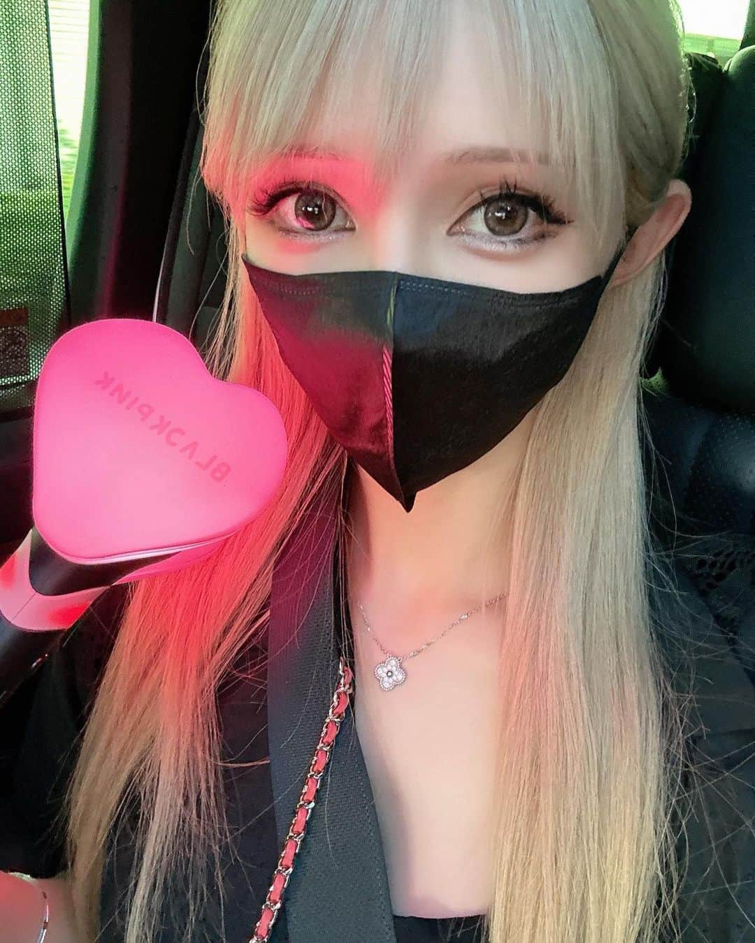 のインスタグラム：「BLACKPINK in 大阪参戦💓  激烈ハードスケジュールだったけど ハピハピすぎたぁ💕  ジス😢  #BLACKPINK #bornpink  #osaka  #大阪 #京セラ #京セラドーム #推し活 #kpop #jennie  #ワールドツアー #worldtour #japan」