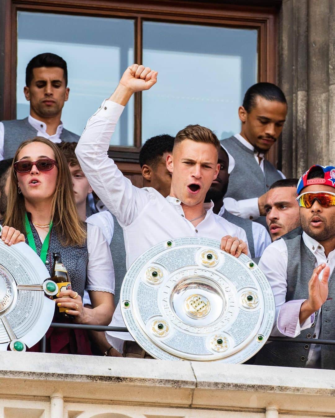 バイエルン・ミュンヘンさんのインスタグラム写真 - (バイエルン・ミュンヘンInstagram)「Last Sunday was a ✨ 𝓼𝓹𝓮𝓬𝓲𝓪𝓵 ✨ one! 🍻  #FCBayern #MiaSanMeister」6月4日 18時59分 - fcbayern