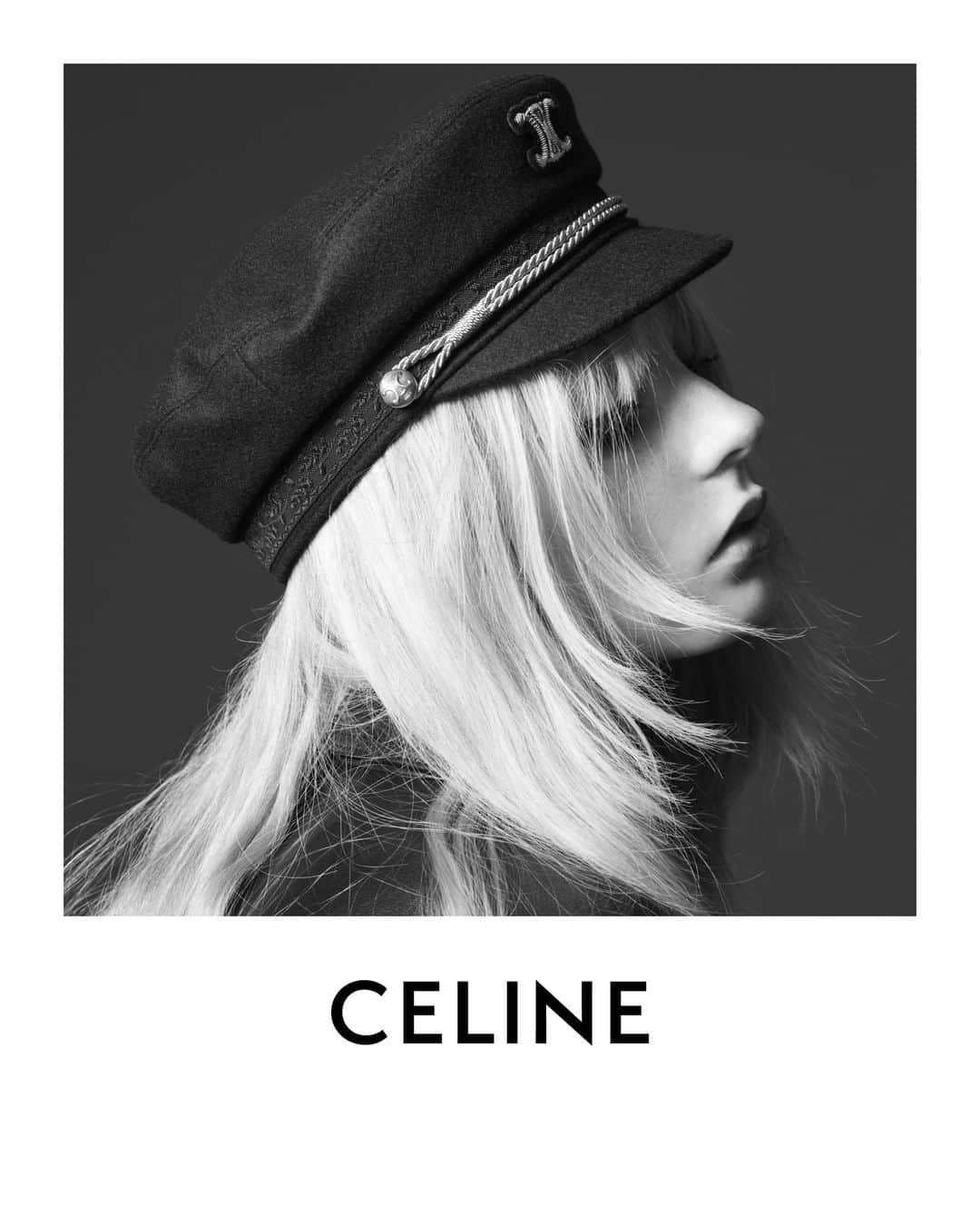 Celineさんのインスタグラム写真 - (CelineInstagram)「CELINE 16 LA COLLECTION DE SAINT-TROPEZ  WOMEN SUMMER 2023  CELINE TRIOMPHE SAILOR CAP  COLLECTION AVAILABLE NOW IN STORES AND ON CELINE.COM   LYRA @HEDISLIMANE PHOTOGRAPHY SAINT-TROPEZ OCTOBER 2022  #CELINEBYHEDISLIMANE」6月4日 19時00分 - celine