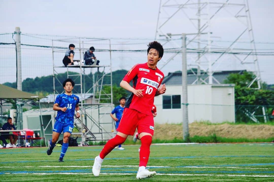 吉田眞紀人のインスタグラム：「...  ローヴァーズ4連勝👏👏👏 みんなナイスプレー！！！ 次もチーム一丸となって勝とう👍  今日も応援ありがとうございました🔥 ... #房総ローヴァーズ木更津FC #吉田まきと #スポーツで健康に #木更津に新しい景色を #木更津市議会議員 #忘れるな2075人の想い」