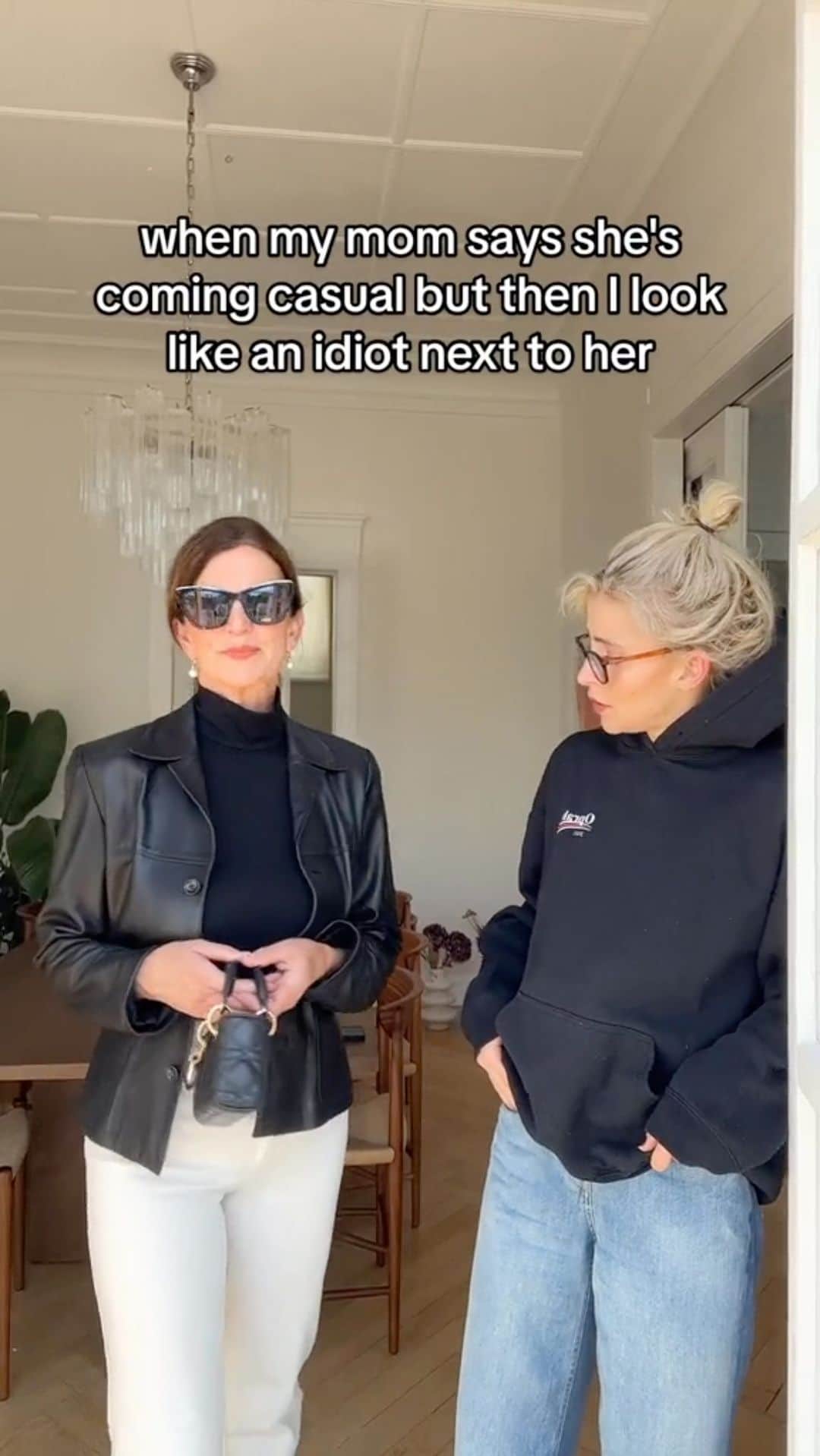 キャロライン・ダウルのインスタグラム：「can we talk about it that she is 67?!!! 🤯 & always on fleek!」