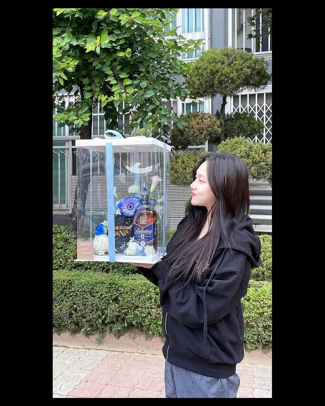 Ni Daのインスタグラム：「축하해주셔서감사합니다 행복했어요 🎉☺️」