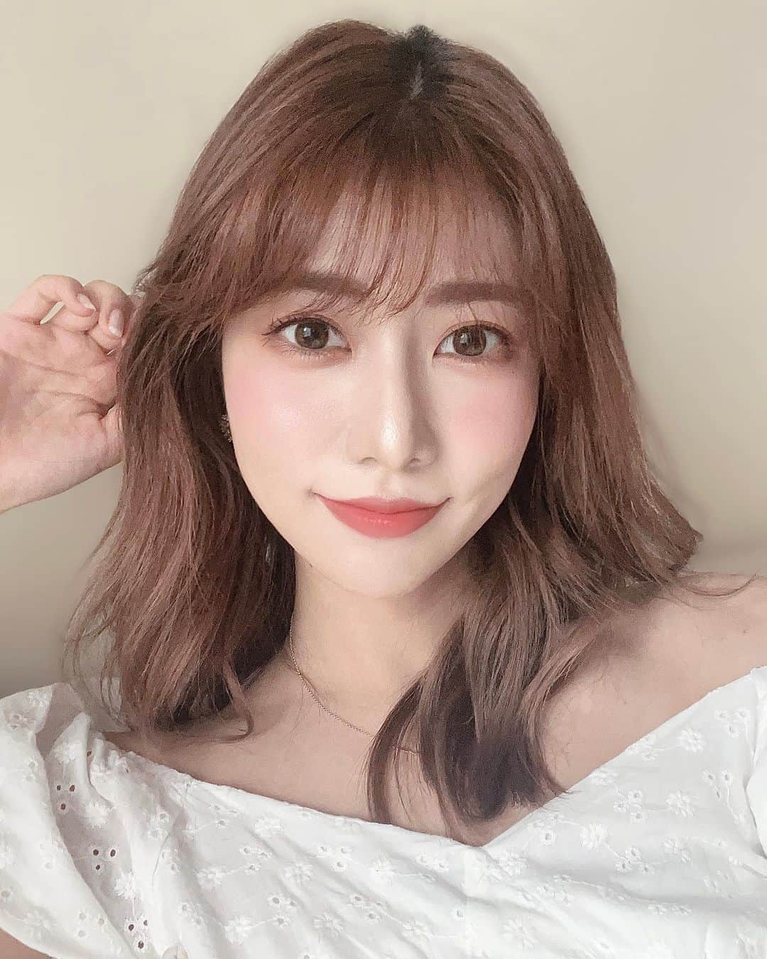 阿部マリアのインスタグラム：「Waiting for dinner 💭🕗🐰」