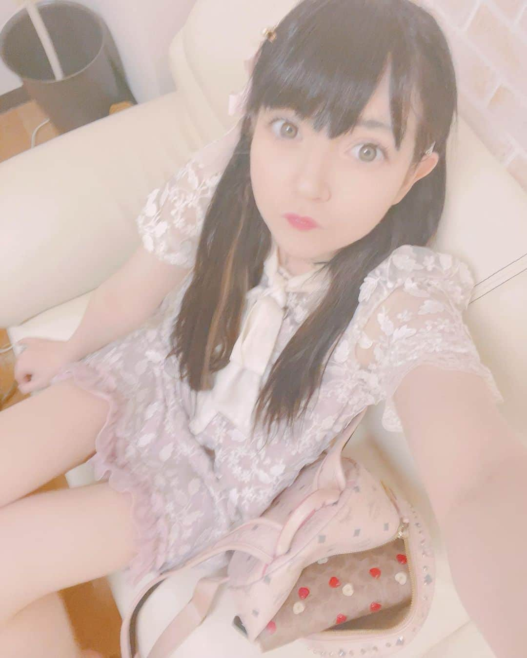 ビーナス・アンジェリックさんのインスタグラム写真 - (ビーナス・アンジェリックInstagram)「I’m planning an of comeback but I’m also very confused and hungry」6月4日 19時18分 - venus_angelic