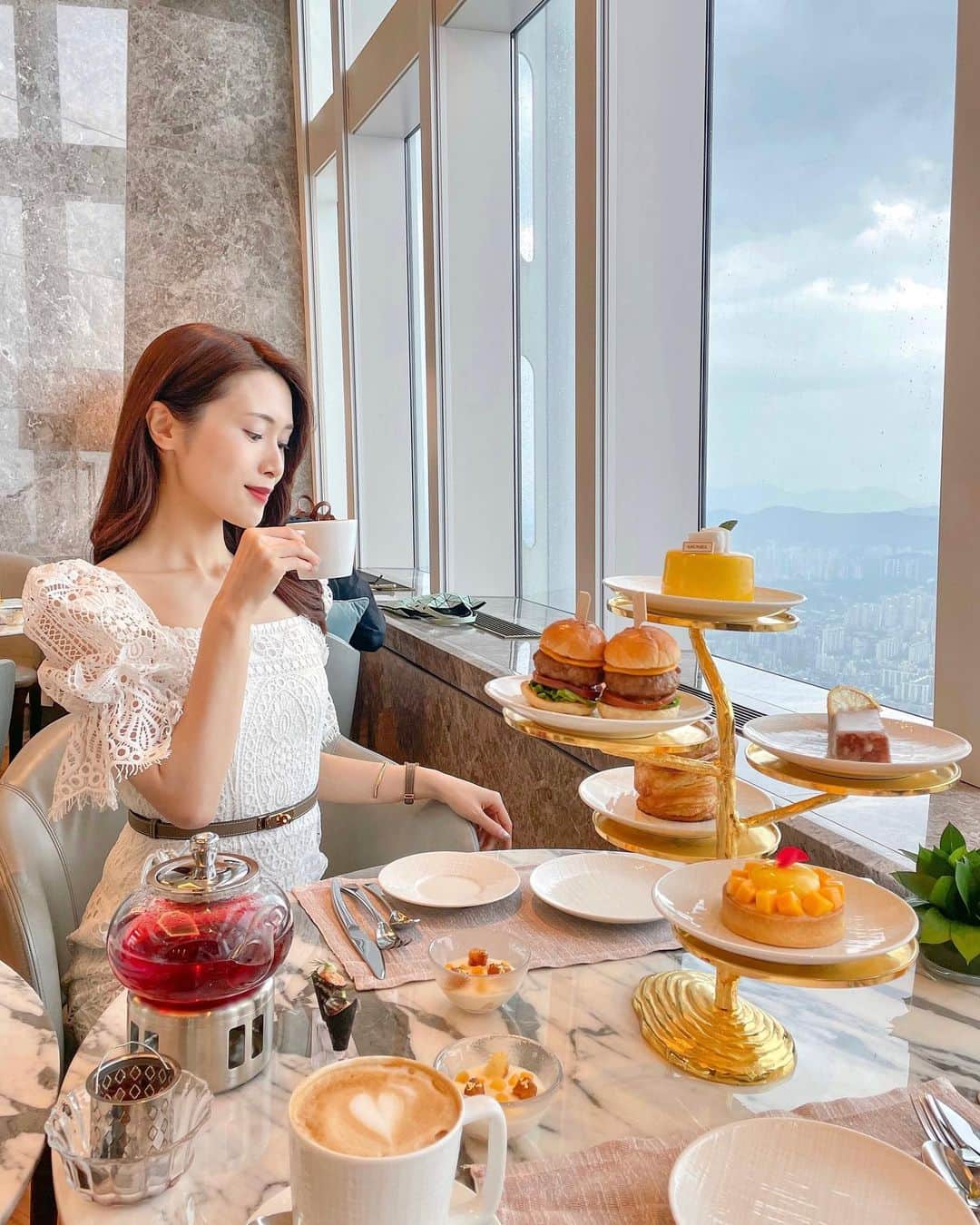 ちゃぴたんさんのインスタグラム写真 - (ちゃぴたんInstagram)「𝒜𝒻𝓉𝑒𝓇𝓃𝑜𝑜𝓃 𝓉𝑒𝒶 𝒶𝓉 𝒮𝐼𝒢𝒩𝐼𝐸𝐿 𝒮𝑒𝑜𝓊𝓁 🫖💐 ...