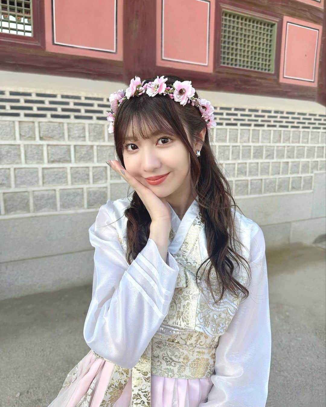 小玉梨々華のインスタグラム：「チマチョゴリ🌸」
