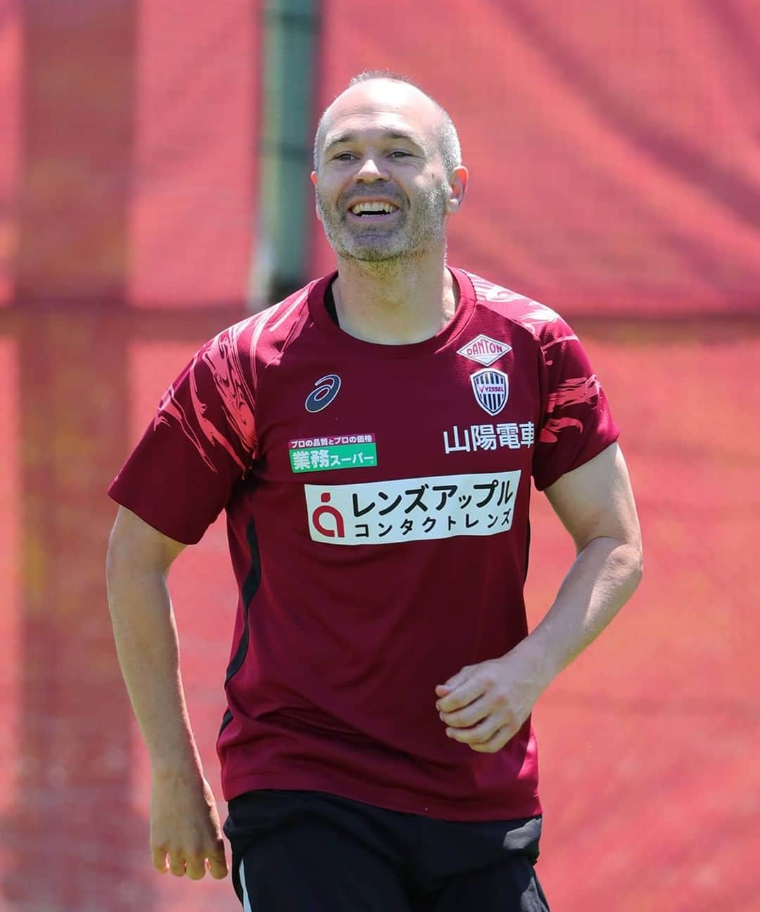 ヴィッセル神戸さんのインスタグラム写真 - (ヴィッセル神戸Instagram)「バルサ戦に向けてトレーニング！🏃  Training for our next match against @fcbarcelona! 🏃  #vissel #visselkobe #ヴィッセル神戸 #WeAreKobe #神戸 #Kobe #一致団結 #JLeague #Jリーグ #KobeForeverForward #fcbarcelona」6月4日 20時05分 - visselkobe