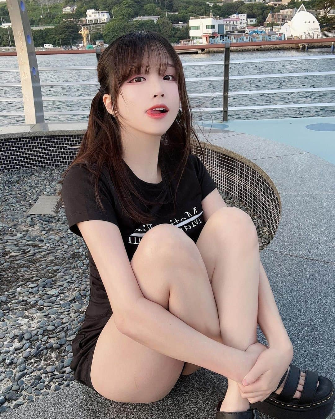 ココのインスタグラム：「오랜만이야 💕 잘지냈어 ? Long time no see. How have you been?」