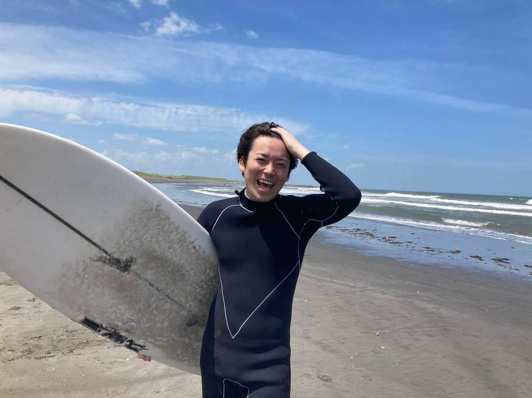 佐藤大樹のインスタグラム：「年に2回くらいだけど趣味はサーフィンって言ってます🏄  #東浪見海岸 #九十九里 #千葉 #サーフィン」