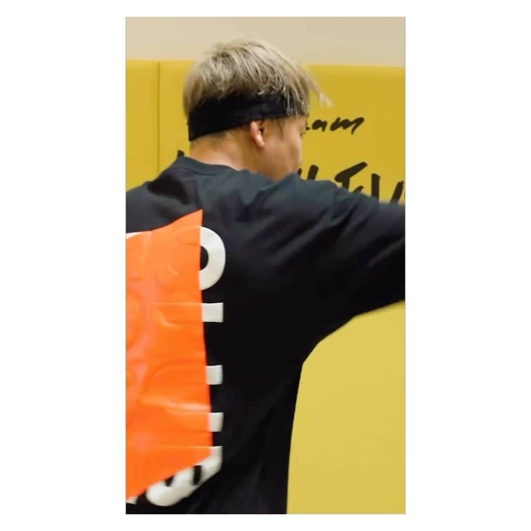 新田桂一のインスタグラム：「Danke Schön. #2  2023ss collection  "10th Anniversary"Special Item & "6/24 Match" Takeru @dankeschon_official  @k1takeru   Contact: LHP HARAJUKU 03-5474-0808  ⓒ2023 TSI Inc.UENO-SHOKAI Dept.All Rights Researved.  .  Model : @k1takeru  Photography : @keiichinitta  Movie : @masa.nori_1983  Styling : @shohei_higashi  Art Director : @m__i__z___  Assistant : @magome_takumi , @shoheimiura.jopsalou  Special Thanks : @takuyakusaka   #dankeschon  #23ss」