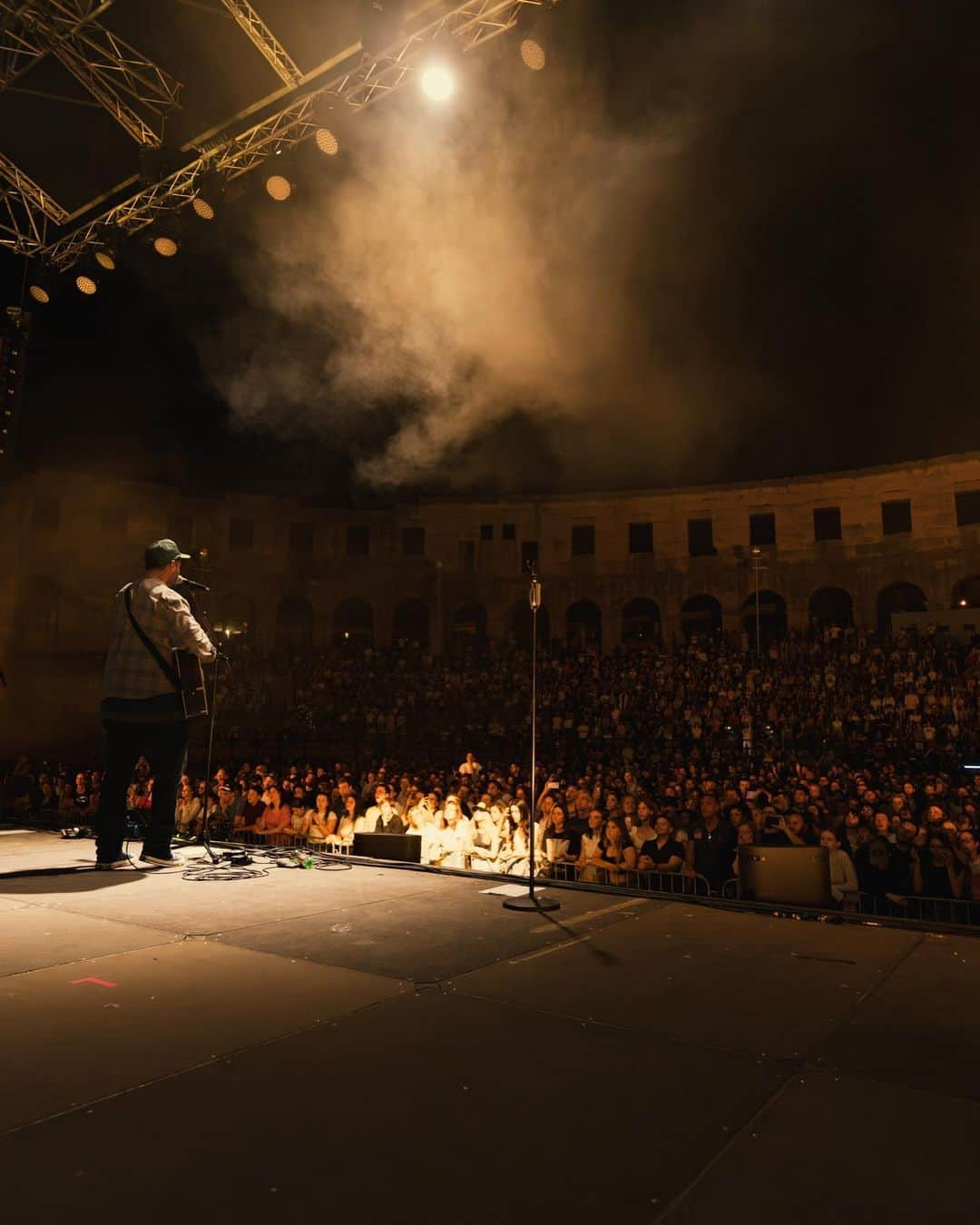 ジョエル・ヒューストンさんのインスタグラム写真 - (ジョエル・ヒューストンInstagram)「Pula, Croatia…. Apparently, First ever worship event in this 2000+ year old venue, couldn’t stop thinkin about how many martyrs were slain here, never imagining what we got to experience last night… puts things in perspective if you think about it… grateful doesn’t cut it…」6月4日 20時23分 - joelhouston