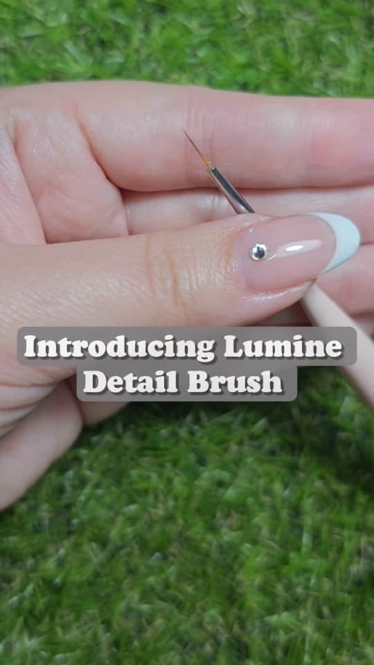 Yingのインスタグラム：「LUMINE Detail Brush  A tapered long liner brush with an ultra-fine tip. Perfect for drawing both straight lines and curves. Use with a pigmented art gel and a light touch to draw super fine outlines, or apply more pressure with a medium-viscosity gel for thicker stripes.  Brush Hair Length: 8.5mm  Ferrule: 25mm  Brush Body: 113m  Material: Quality PBT nylon, resistant to solvents, flexible and strong.  Comes with a metal brush cap.  𝐒𝐡𝐨𝐩 𝐰𝐢𝐭𝐡 𝐮𝐬 𝐨𝐧𝐥𝐢𝐧𝐞⁣⁣⁣⁣⁣⁣⁣⁣⁣⁣⁣⁣⁣⁣⁣⁣⁣⁣⁣⁣⁣⁣⁣⁣⁣ 🛒 www.nailwonderland.com⁣⁣⁣⁣⁣⁣⁣⁣⁣⁣⁣⁣⁣⁣⁣⁣⁣⁣⁣⁣⁣⁣⁣⁣⁣ ⁣⁣⁣⁣⁣⁣⁣⁣⁣⁣⁣⁣⁣⁣⁣⁣⁣⁣⁣⁣⁣⁣⁣⁣⁣ 𝐎𝐫 𝐯𝐢𝐬𝐢𝐭 𝐮𝐬 𝐚𝐭 𝐨𝐮𝐫 𝐬𝐭𝐨𝐫𝐞⁣⁣⁣⁣⁣⁣⁣⁣⁣⁣⁣⁣⁣⁣⁣⁣⁣⁣⁣⁣⁣⁣⁣⁣⁣ 📍20 Penhas Road Level 2, Singapore 208184⁣⁣⁣⁣⁣⁣⁣⁣⁣⁣⁣⁣⁣⁣⁣⁣⁣⁣⁣⁣⁣⁣⁣⁣⁣ (5 minutes walk from Lavender MRT)⁣⁣⁣⁣⁣⁣⁣⁣⁣⁣⁣⁣⁣⁣⁣⁣⁣⁣⁣⁣⁣⁣⁣⁣ ⁣⁣⁣⁣⁣⁣ ⁣⁣⁣⁣⁣⁣ ⏰ 𝐎𝐩𝐞𝐫𝐚𝐭𝐢𝐧𝐠 𝐇𝐨𝐮𝐫𝐬⁣⁣⁣⁣⁣⁣⁣⁣⁣⁣⁣⁣⁣⁣ Tuesday to Friday: 11am-6pm Sunday: 11am-6pm We are closed on Monday, Saturday & Public Holidays⁣⁣」
