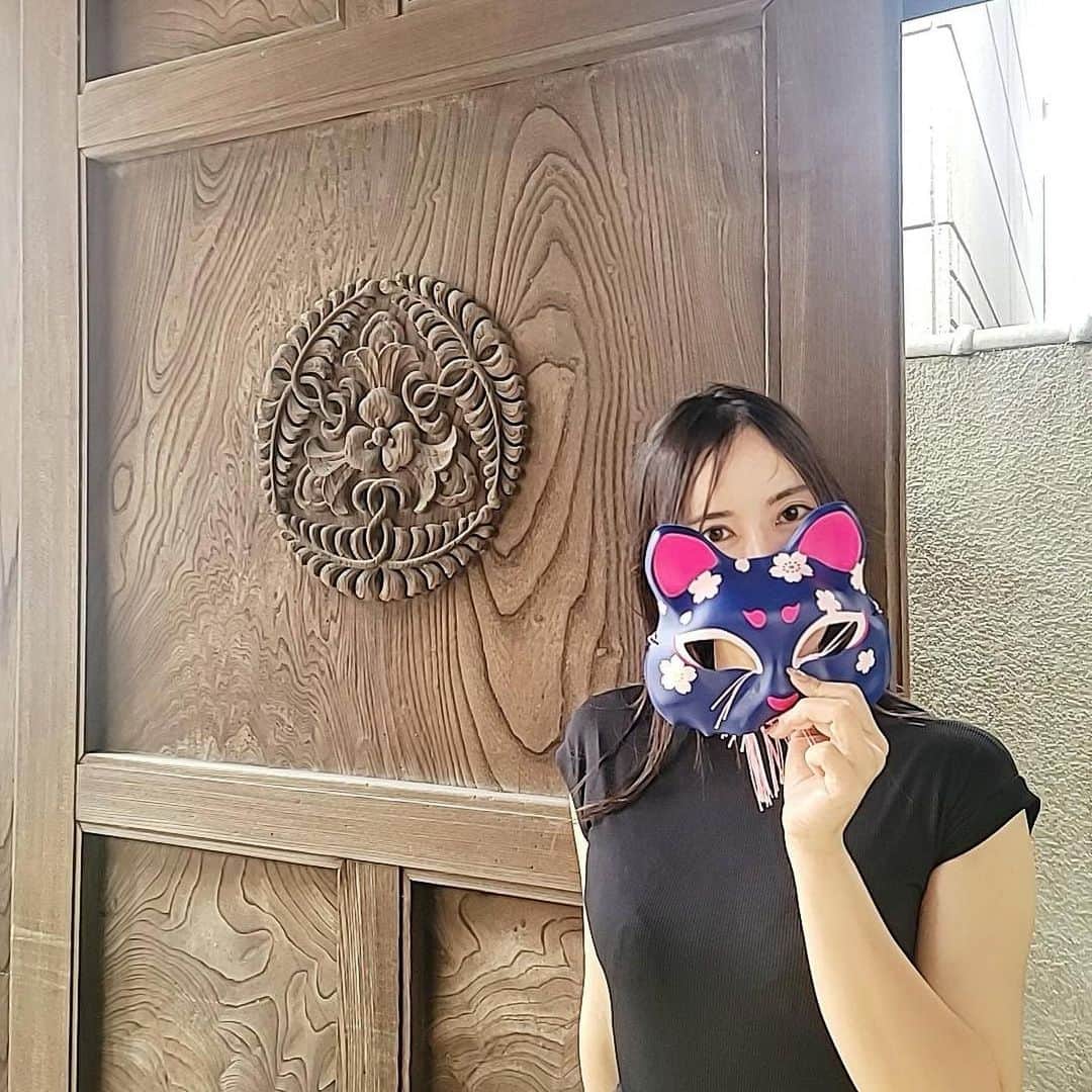 hina2221さんのインスタグラム写真 - (hina2221Instagram)「品川神社のお祭りに行ってきました✨ 品川神社のお祭りは、神聖な雰囲気と賑やかな雰囲気が融合していて、参拝客や地元の方々が多く集まり賑やかでした🥰✨  屋台も美味しくて、たくさん 食べちゃいました😆  今年も楽しい思い出ができました。来年の祭りも、ますます楽しみ💓  I went to a festival at Shinagawa Shrine✨ The festival at Shinagawa Shrine was a fusion of a sacred atmosphere and a lively atmosphere, and was lively with many worshipers and locals.  The stalls are also delicious and there are many I ate it😆  We had a lot of fun memories this year. Looking forward to next year's festival  . . . #お祭り#品川神社 #festival #jpanesefestival #japan#training #伝統」6月4日 20時37分 - hina22221