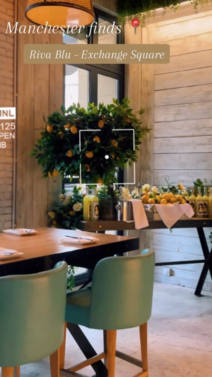 ケリー・イングラムのインスタグラム：「Perfect date night spot! Thank you for having me @rivablurestaurants #RivaBluRestaurants 🤍🍽️」